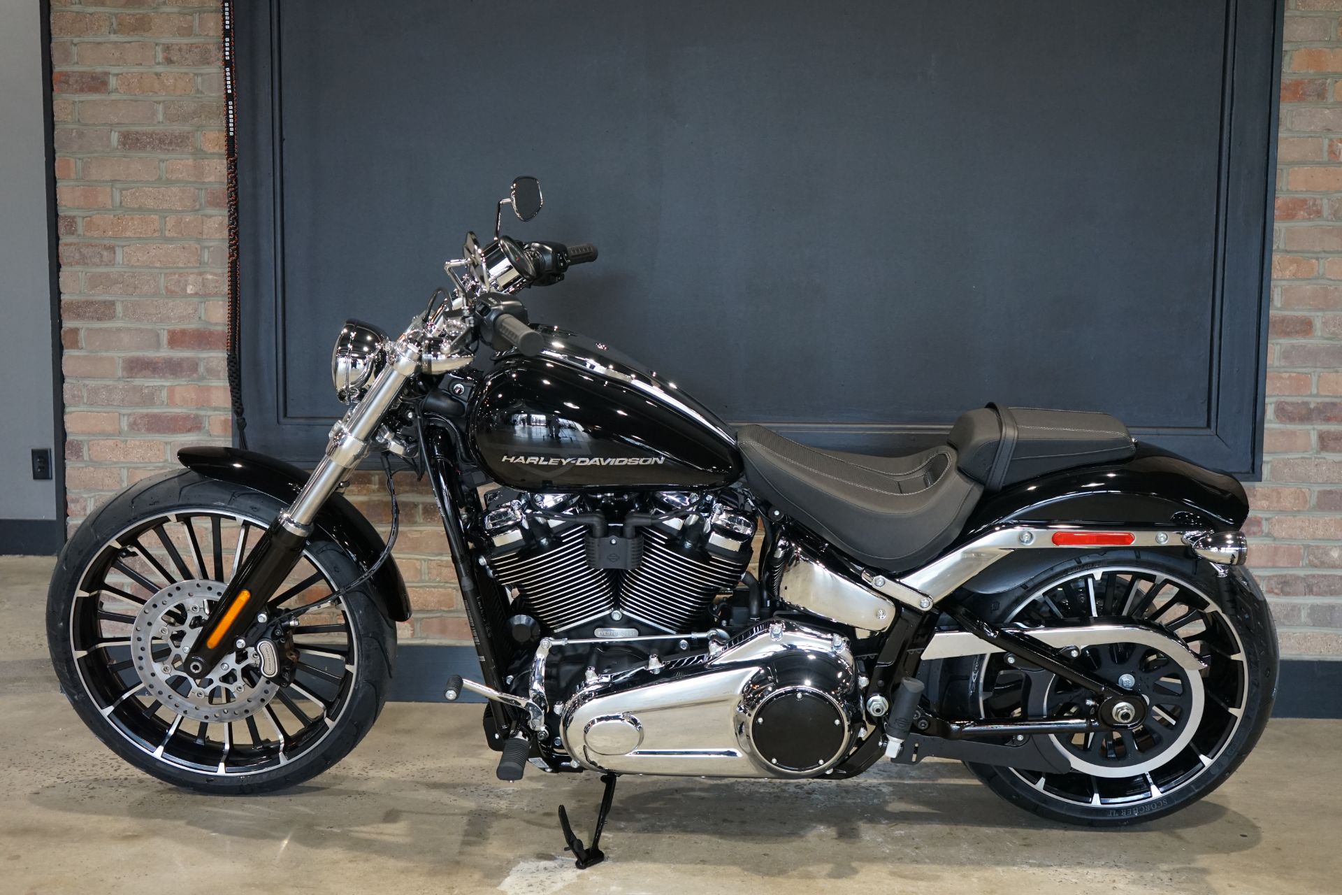 2026 Harley-Davidson Breakout® in West End, North Carolina - Photo 6