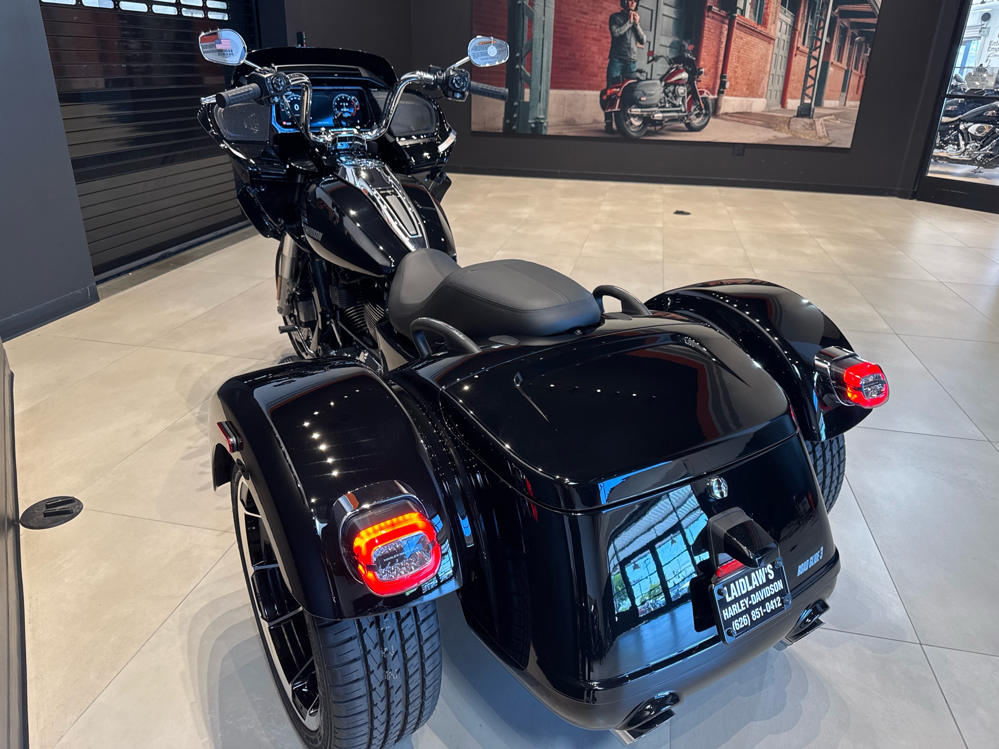 2026 Harley-Davidson Road Glide® 3 8