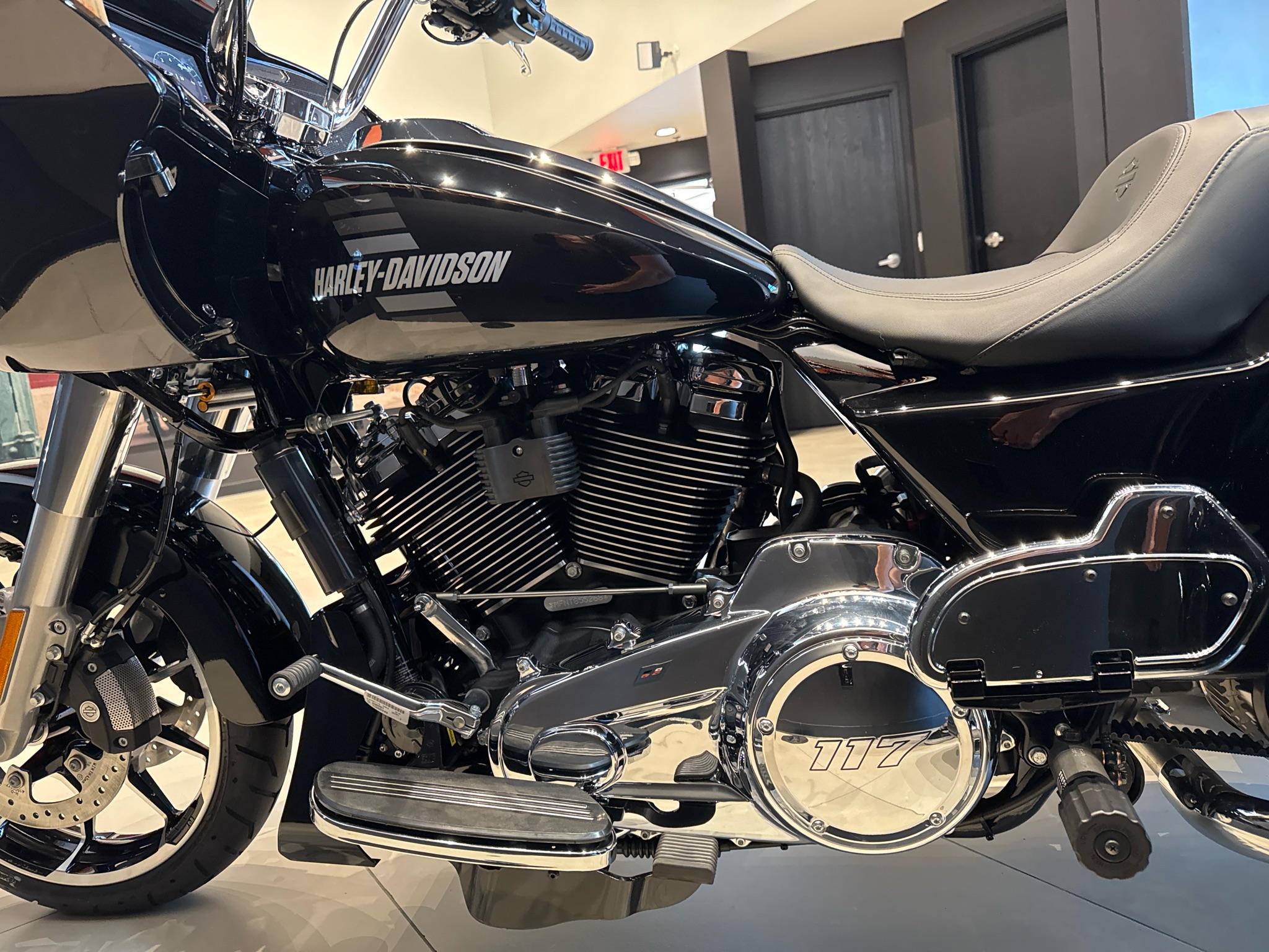 2026 Harley-Davidson Road Glide® 3 10