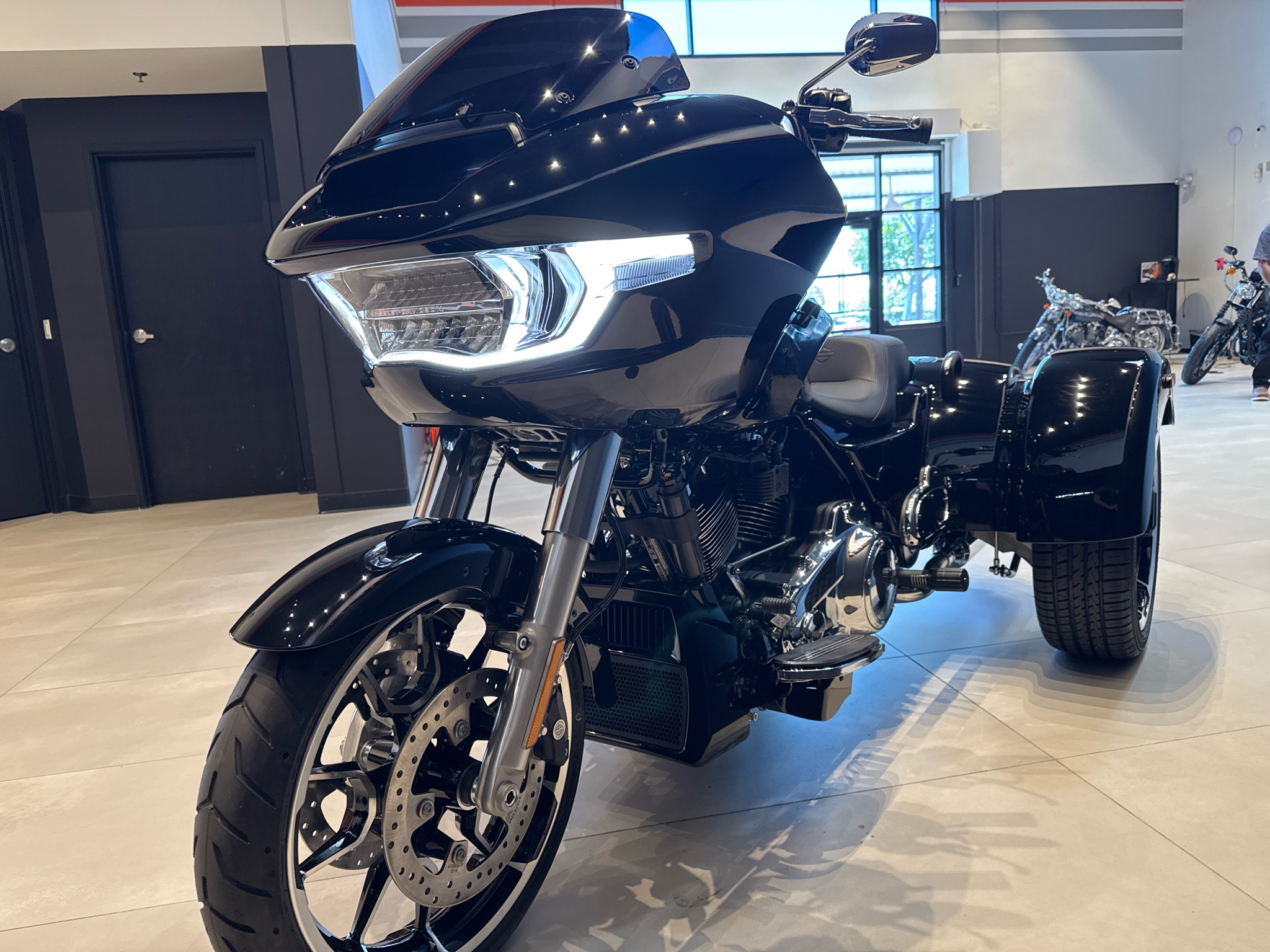 2026 Harley-Davidson Road Glide® 3 11