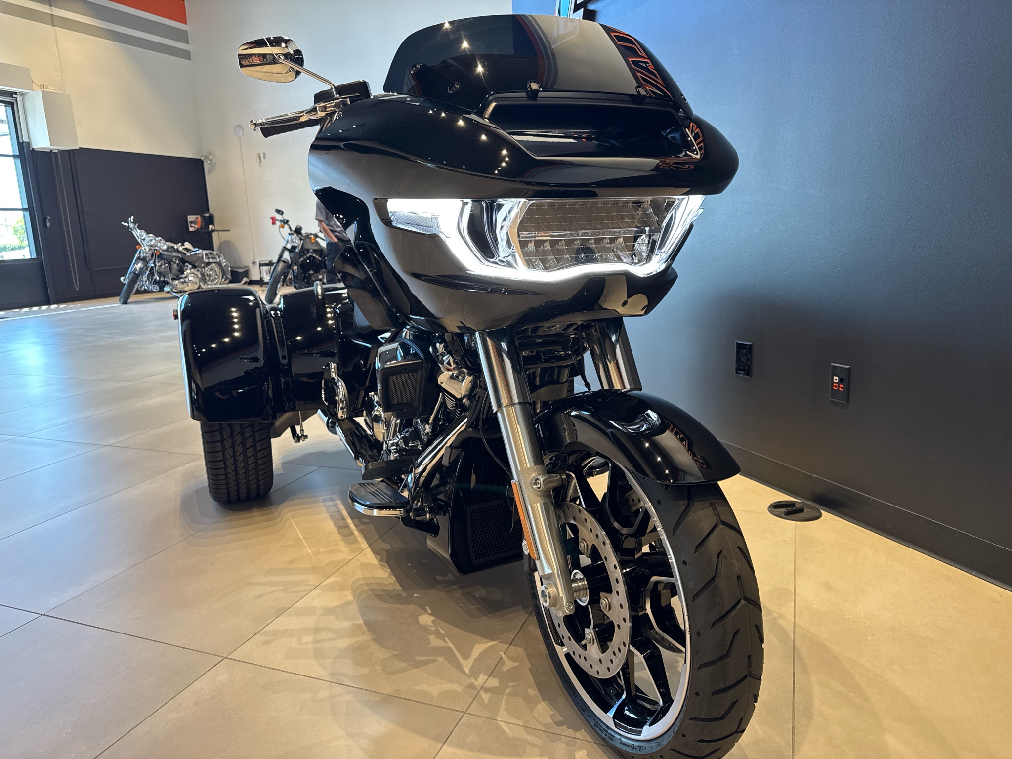 2026 Harley-Davidson Road Glide® 3 12