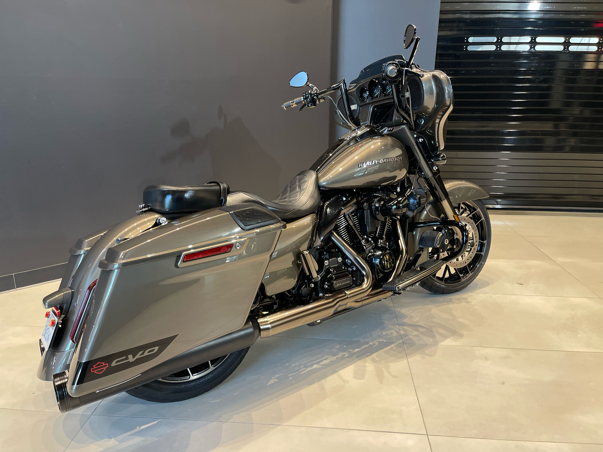 Bronze Armor Harley Davidson Street Glide 2021 Cvo Harley Davidson