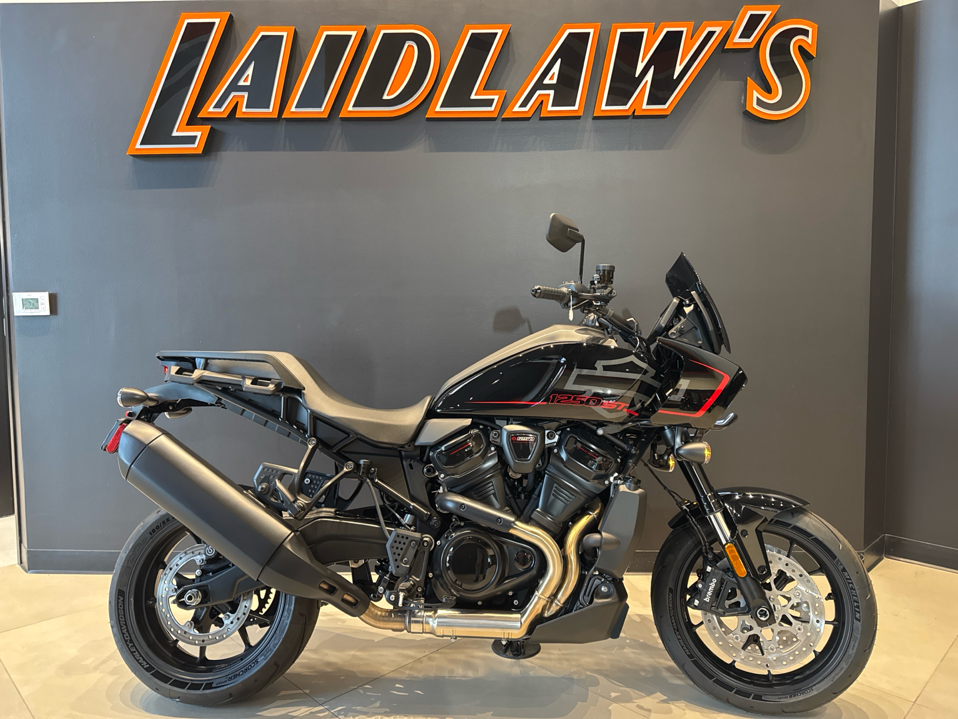 New 2025 Harley-Davidson Pan America® 1250 Special Vivid New 2025 Harley-Davidson Pan America® 1250 Special Vivid