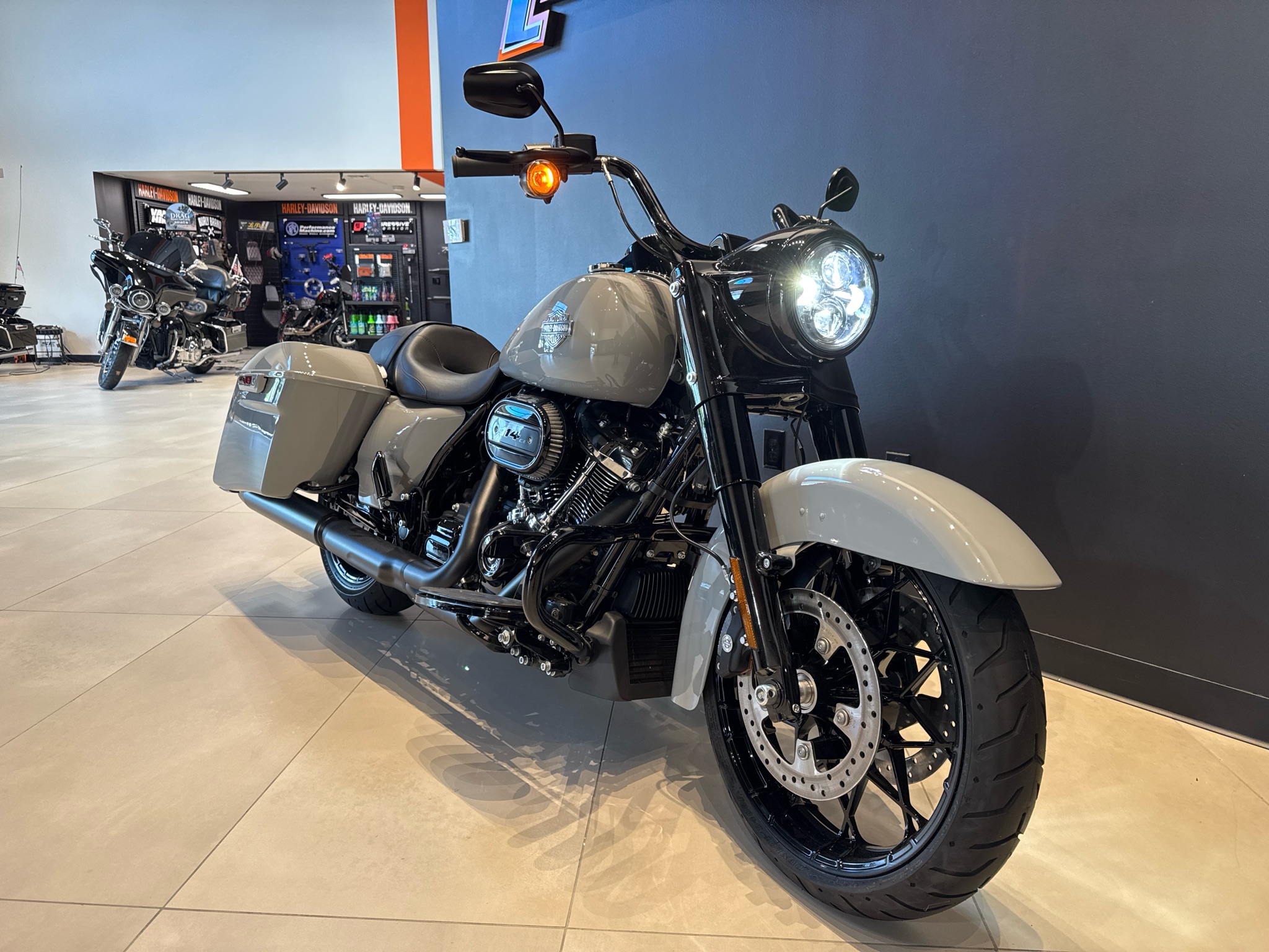 2025 Harley-Davidson Road King® Special 2