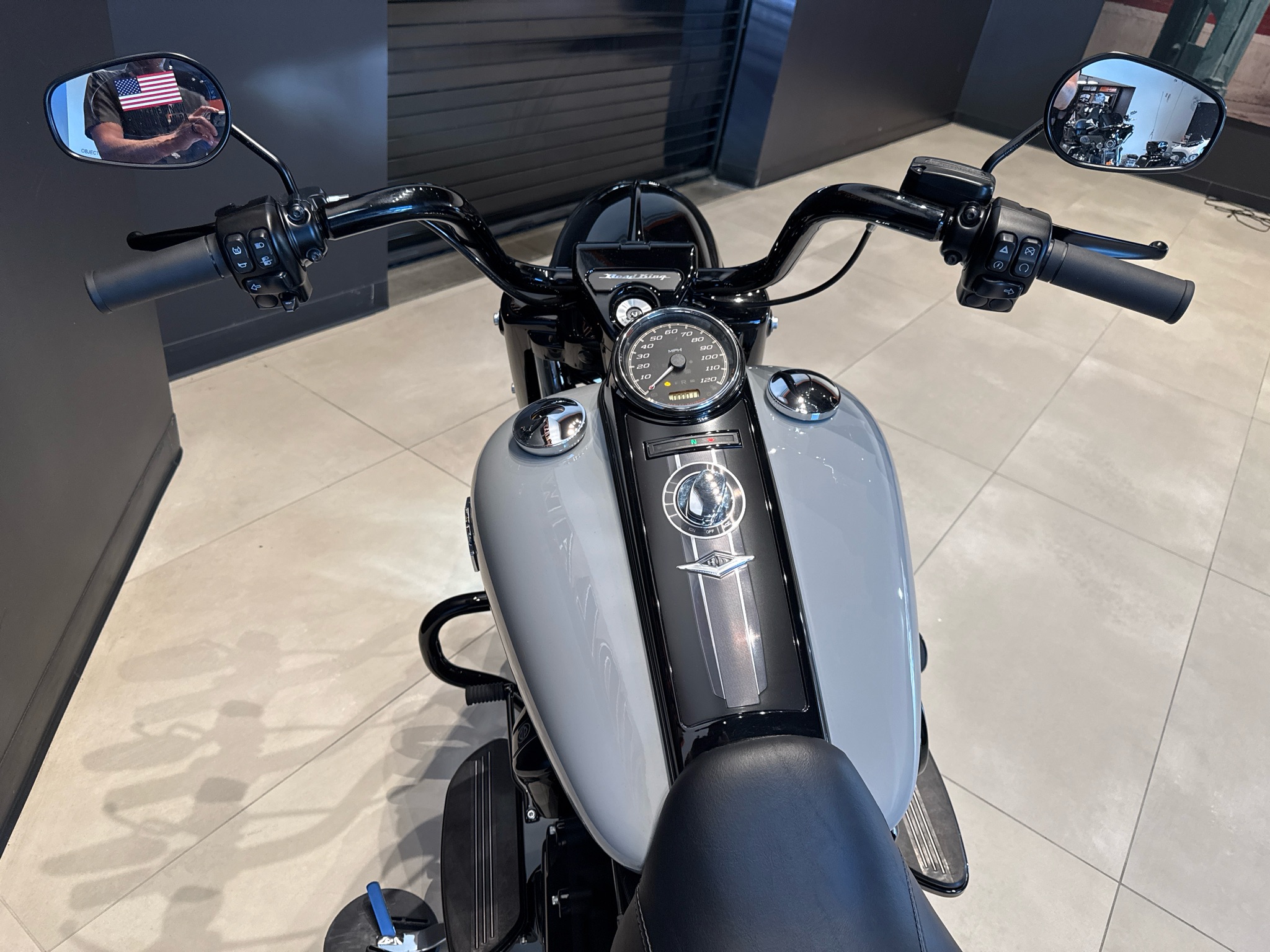 2025 Harley-Davidson Road King® Special 8