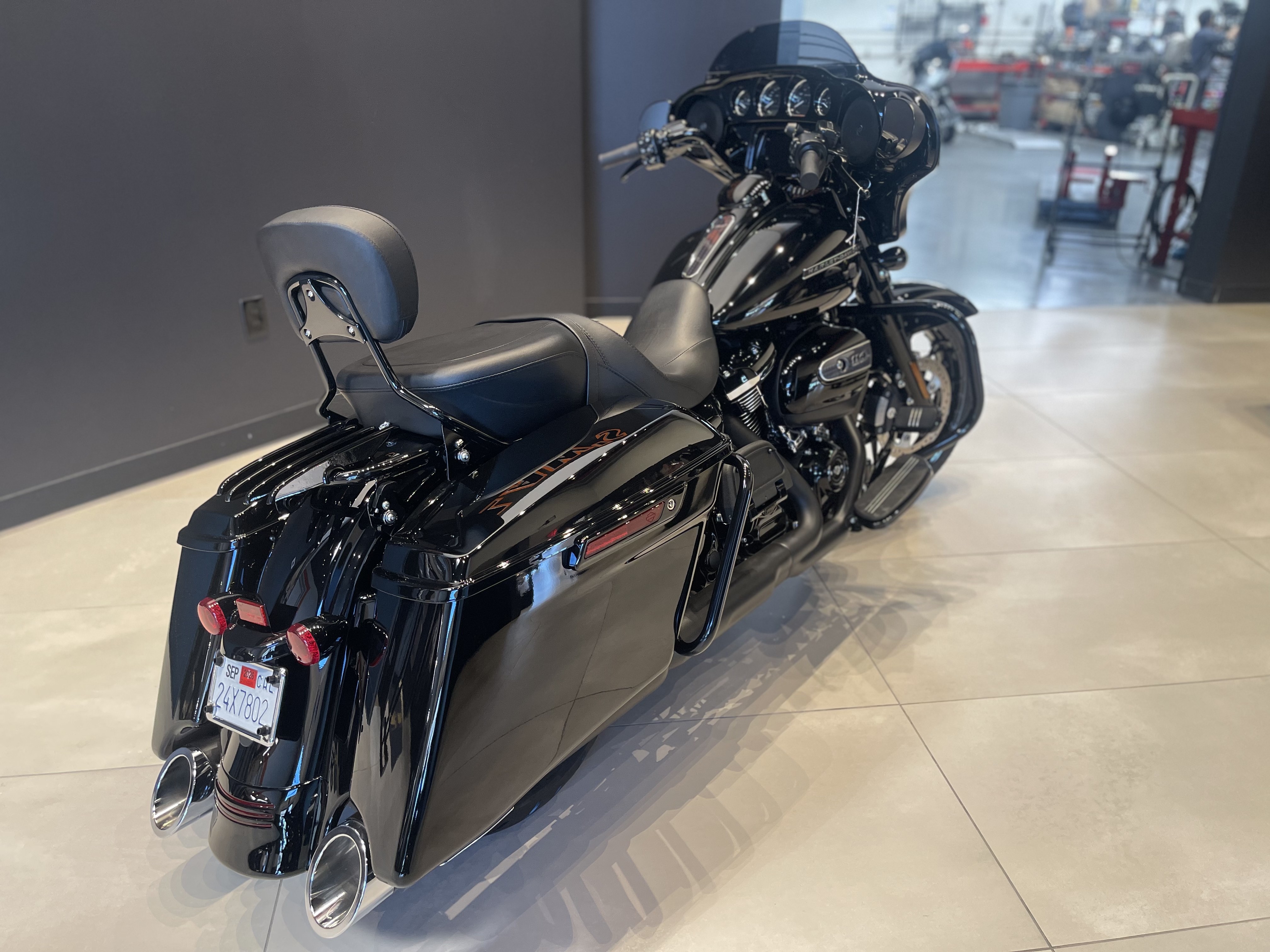2020 Harley-Davidson Street Glide® Special 3