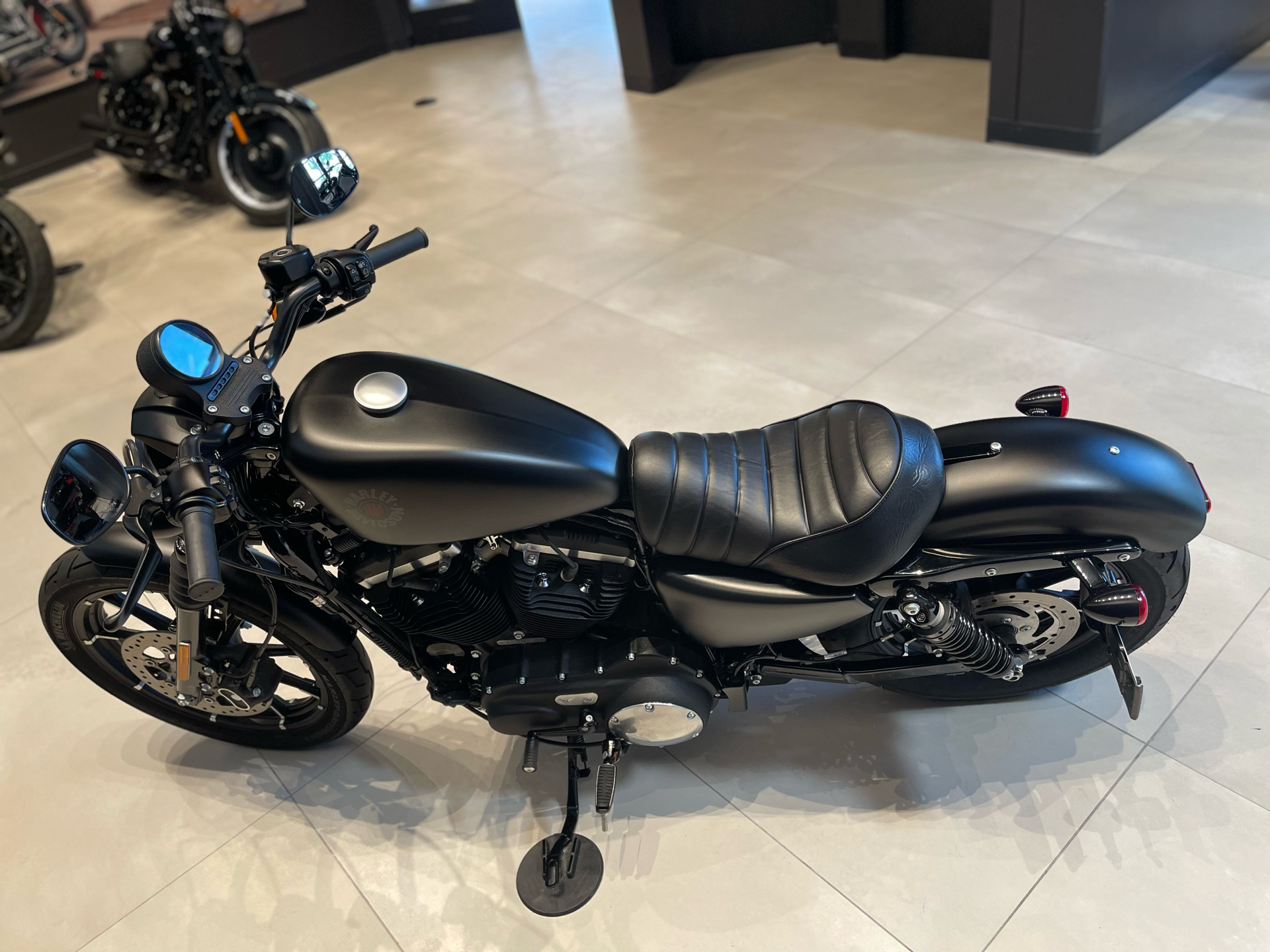 Certified Pre-Owned 2022 Harley-Davidson Iron 883™ Black