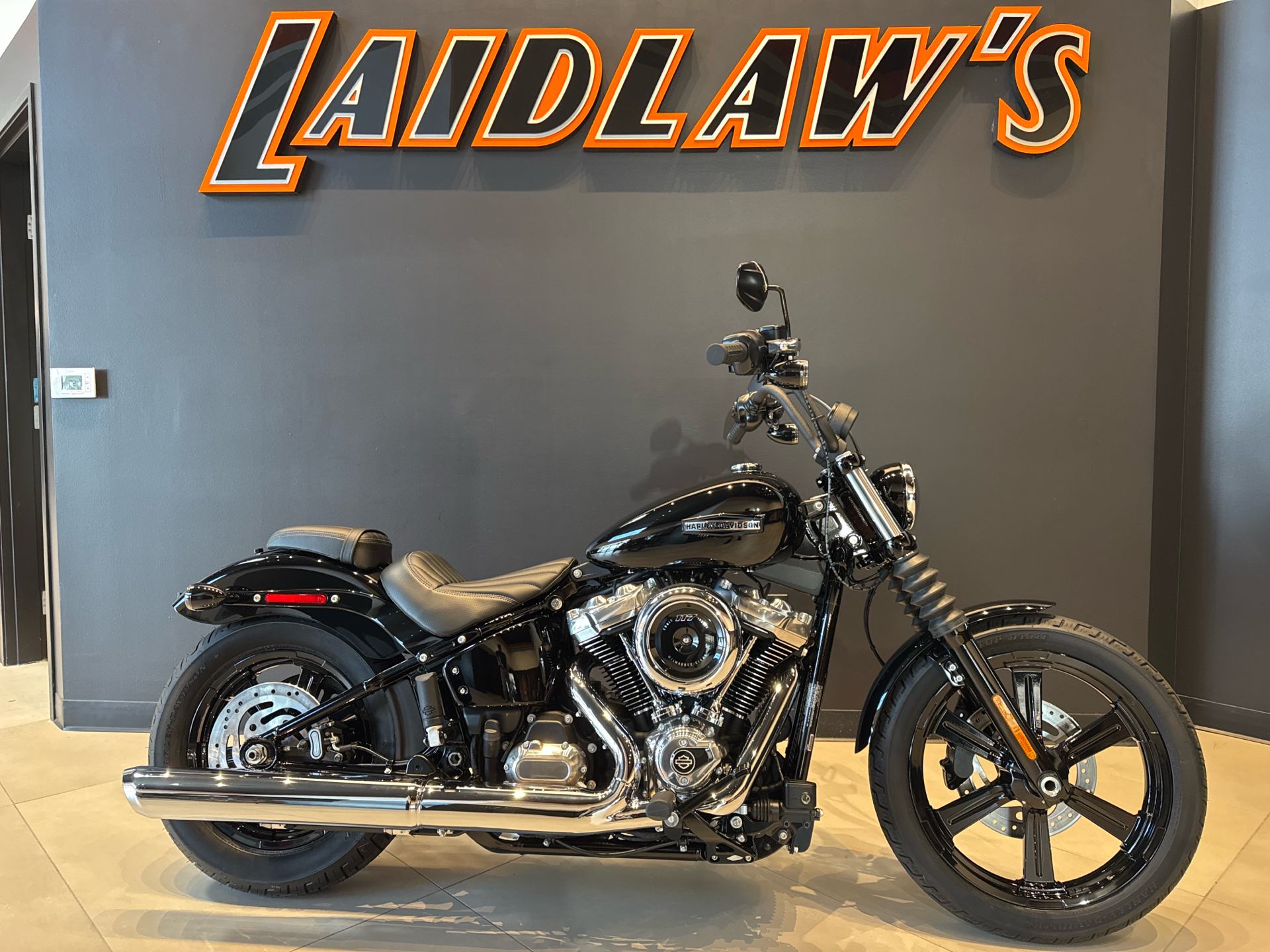 New 2025 Harley-Davidson Street Bob® Vivid Black with Cast