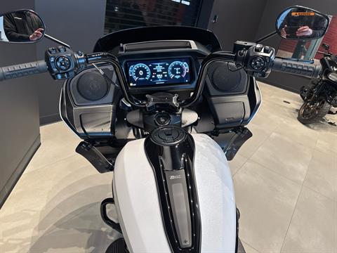New 2025 Harley-Davidson Road Glide® White Onyx Pearl (Black
