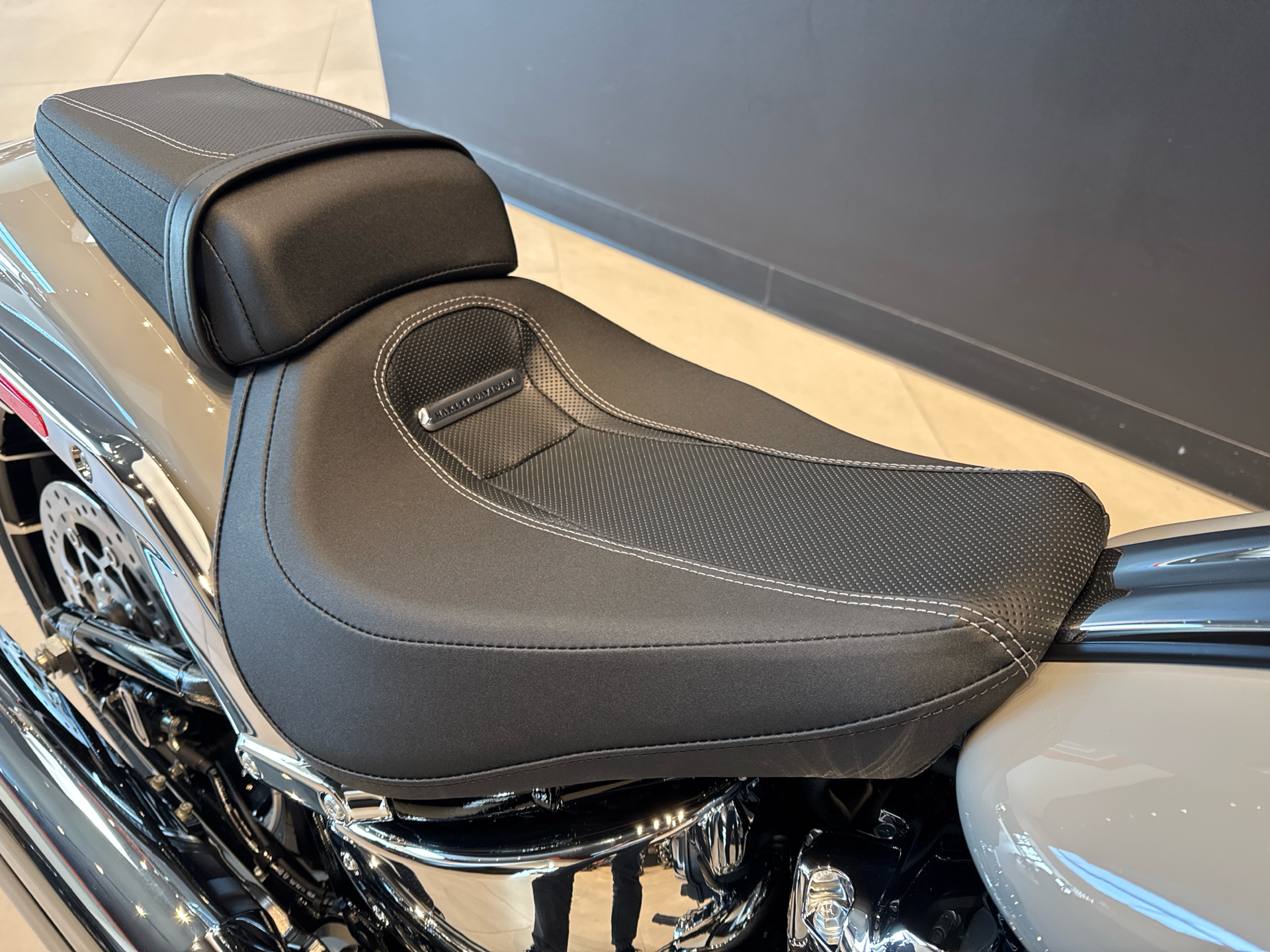 New 2025 Harley-Davidson Breakout® Billiard Gray | Baldwin Park CA