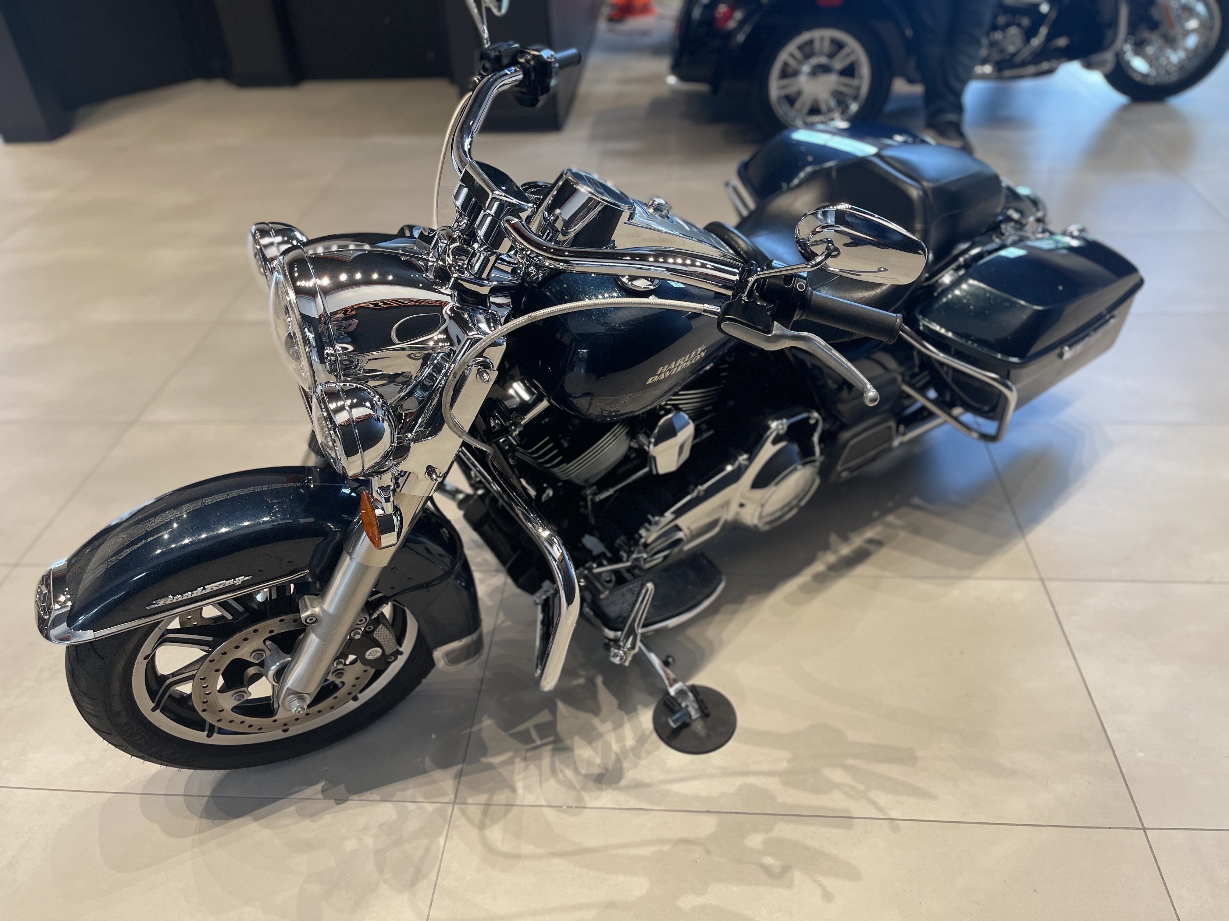 2016 Harley-Davidson Road King® 7