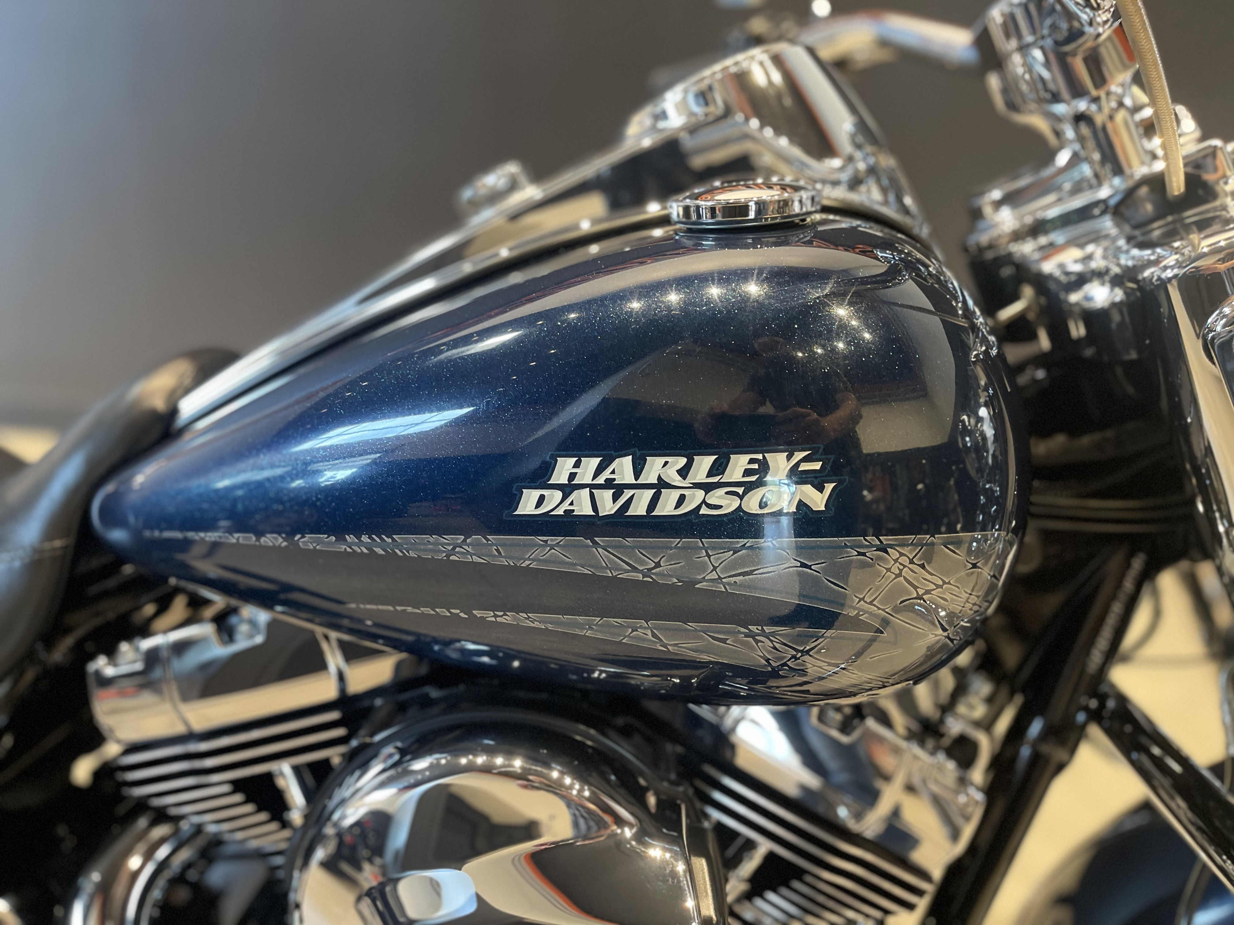 2016 Harley-Davidson Road King® 10