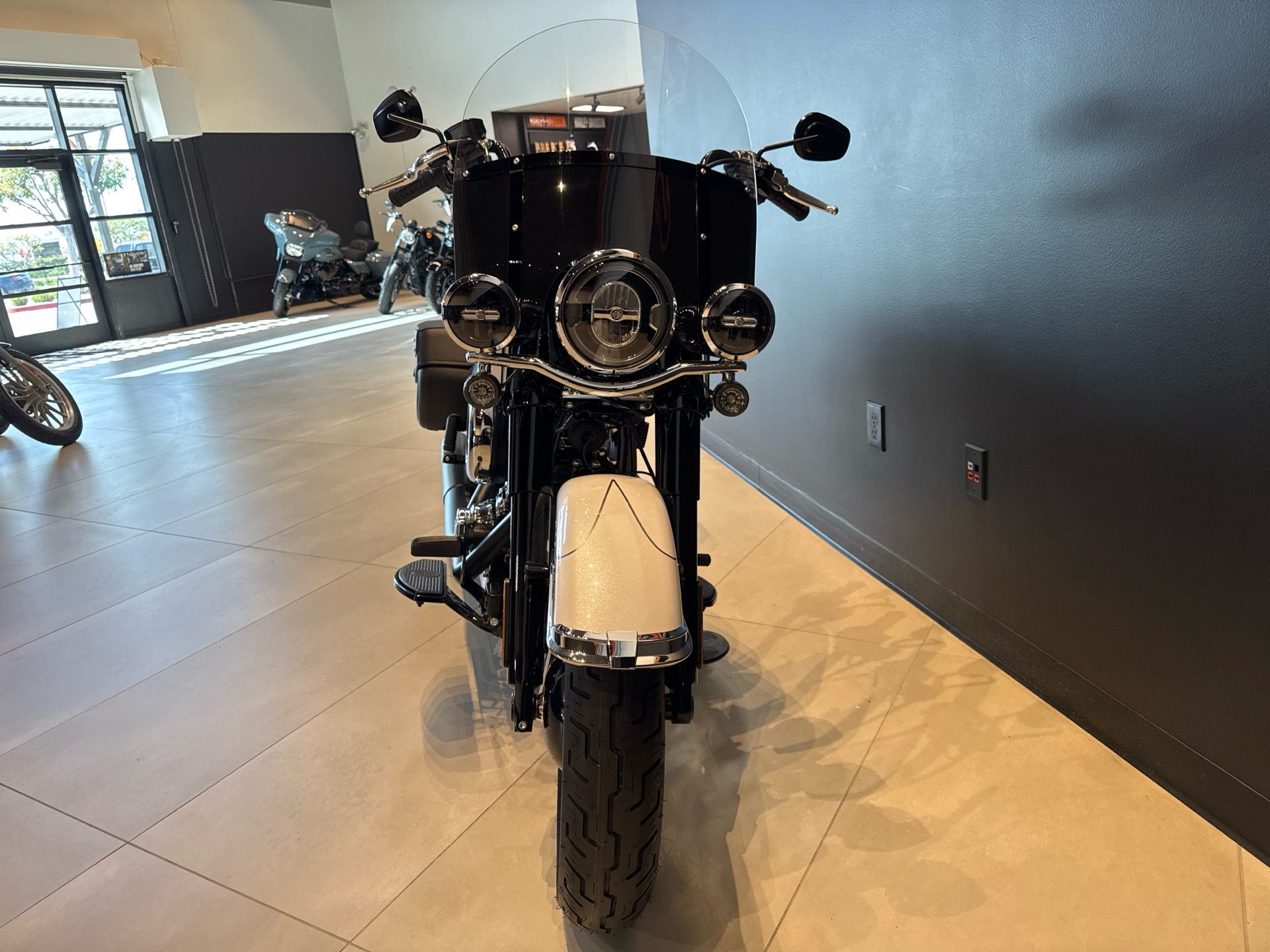 New 2025 Harley-Davidson Heritage Classic White Onyx Pearl
