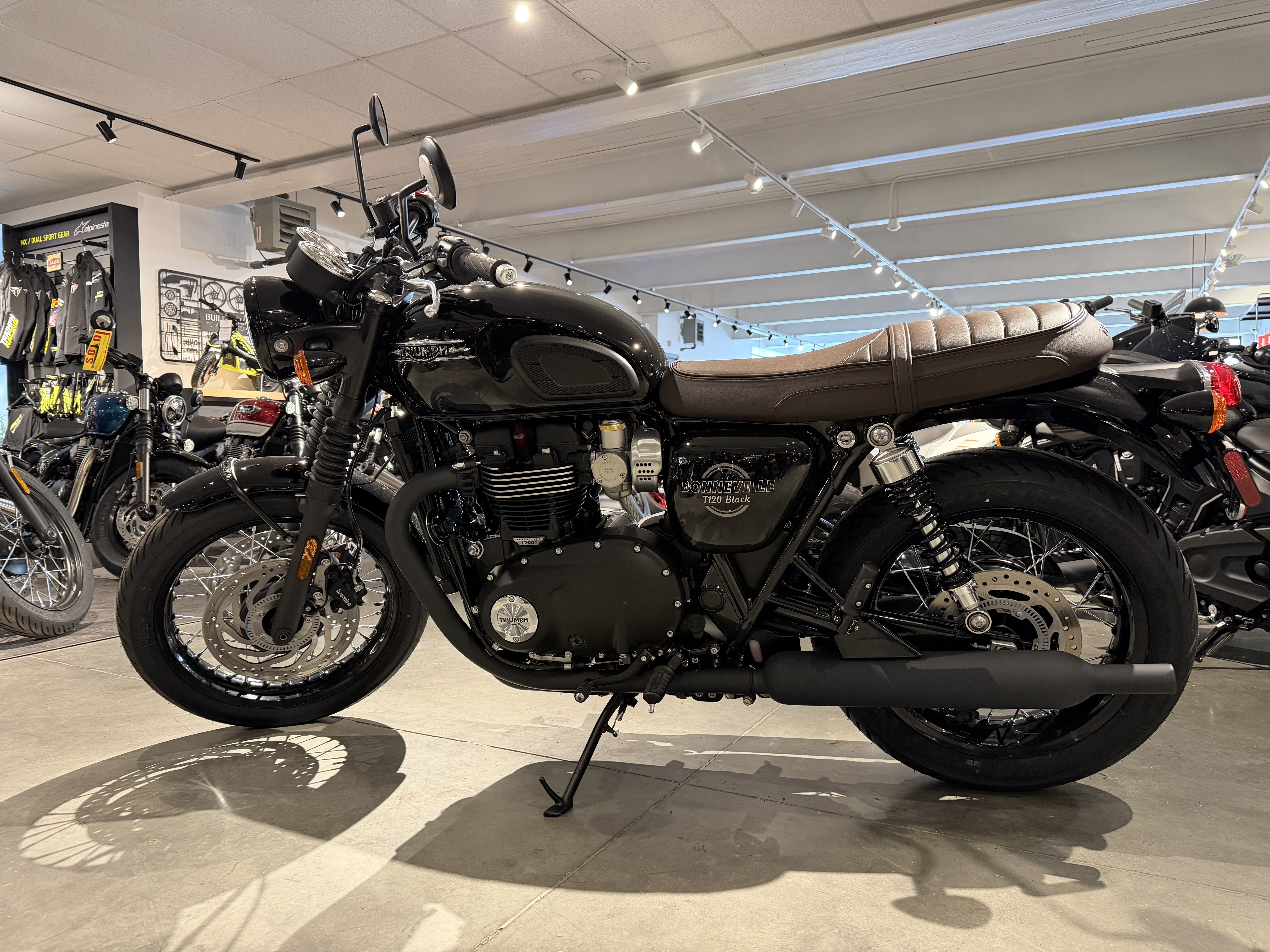 2026 Triumph Bonneville T120 Black