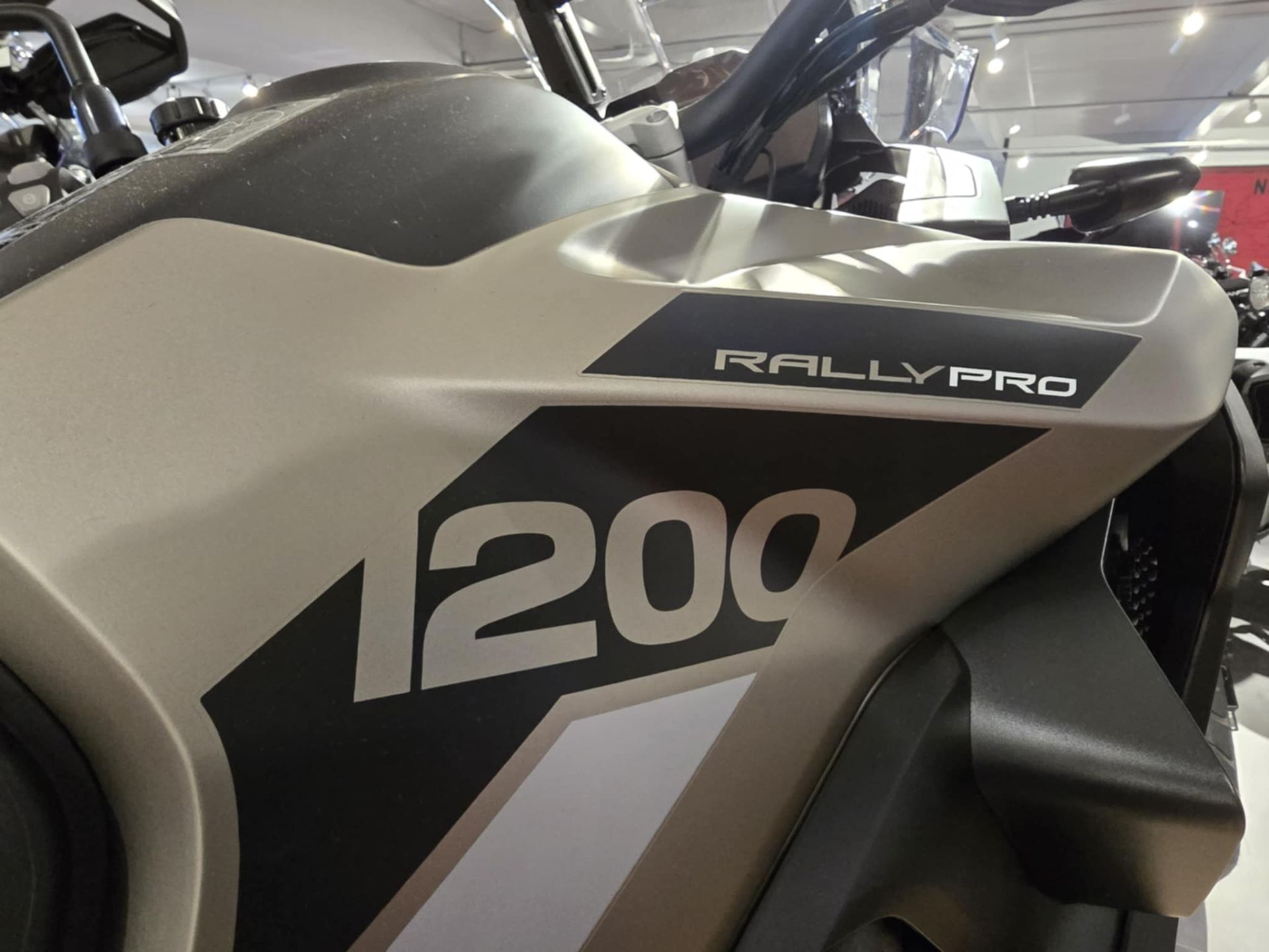 2025 Triumph Tiger 1200 Rally Pro 4