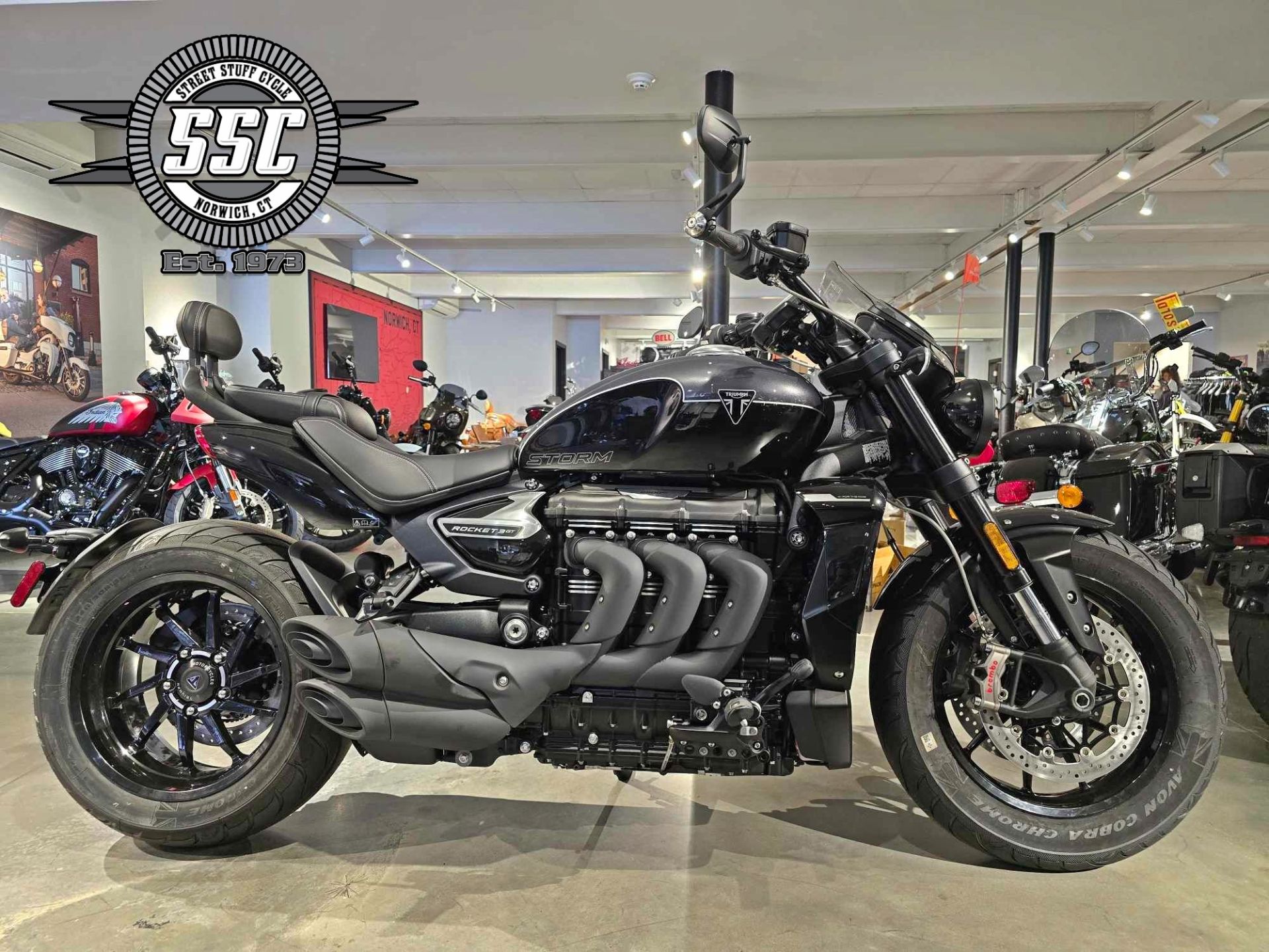Gt Triple Black 2021 Triumph Rocket Gt Gt Triple Black Edition