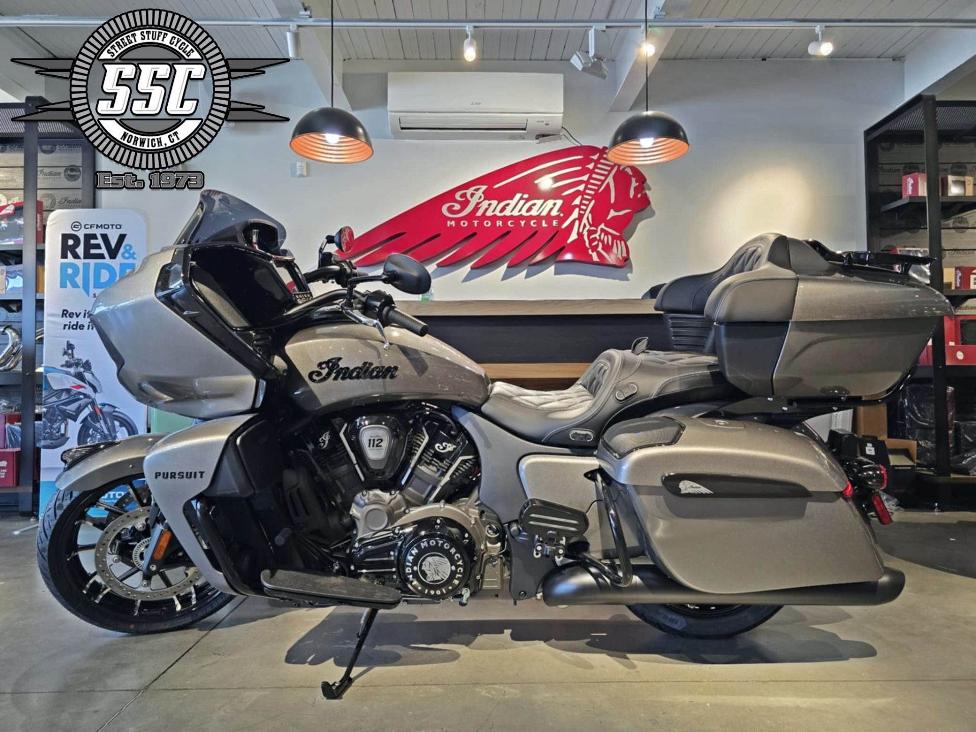 2026 Indian Motorcycle Pursuit® Dark Horse® with 112 and Powerband Audio Package