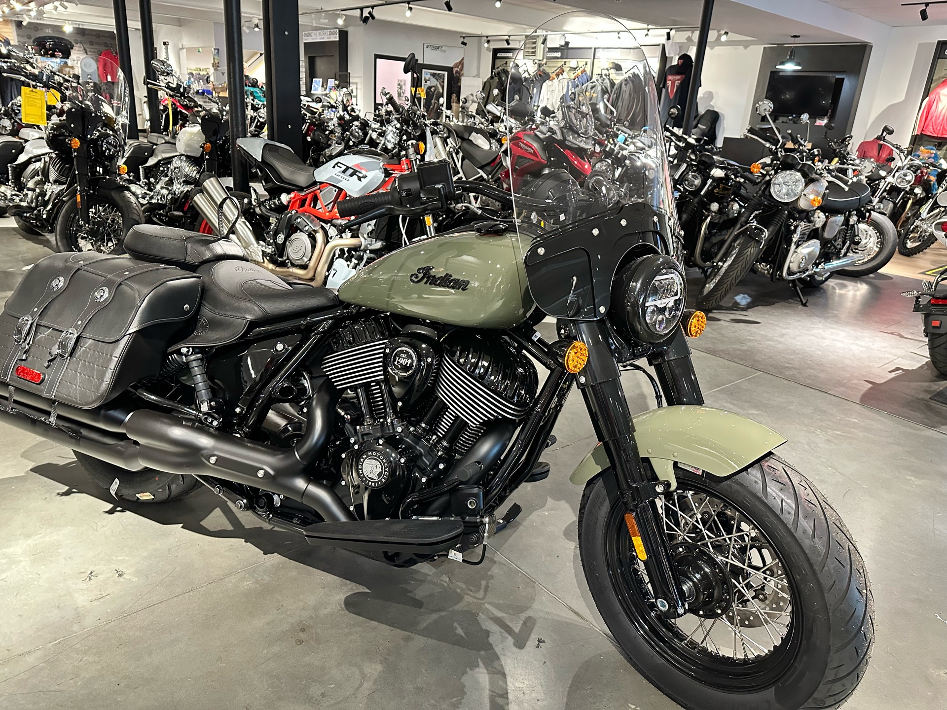 2025  Super Chief Dark Horse 2