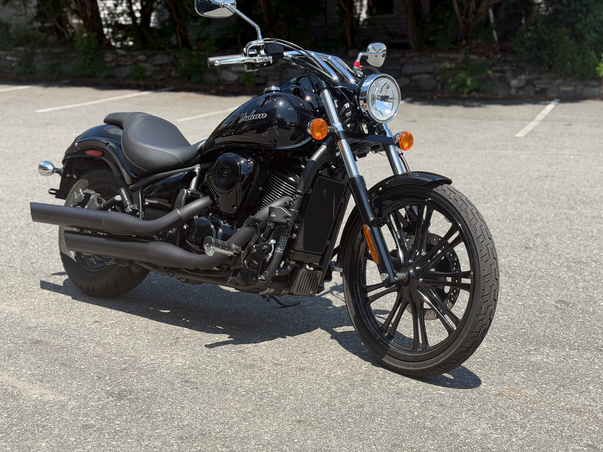2026 Kawasaki Vulcan® 900 Custom 1
