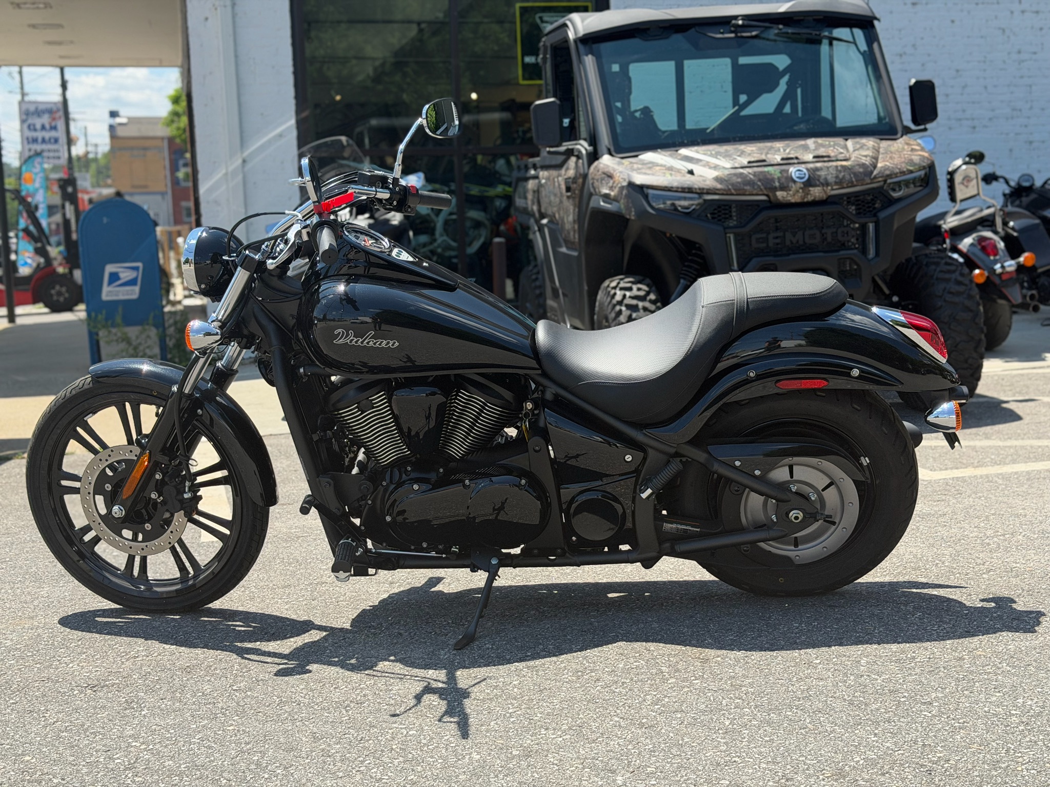 2026 Kawasaki Vulcan® 900 Custom 7