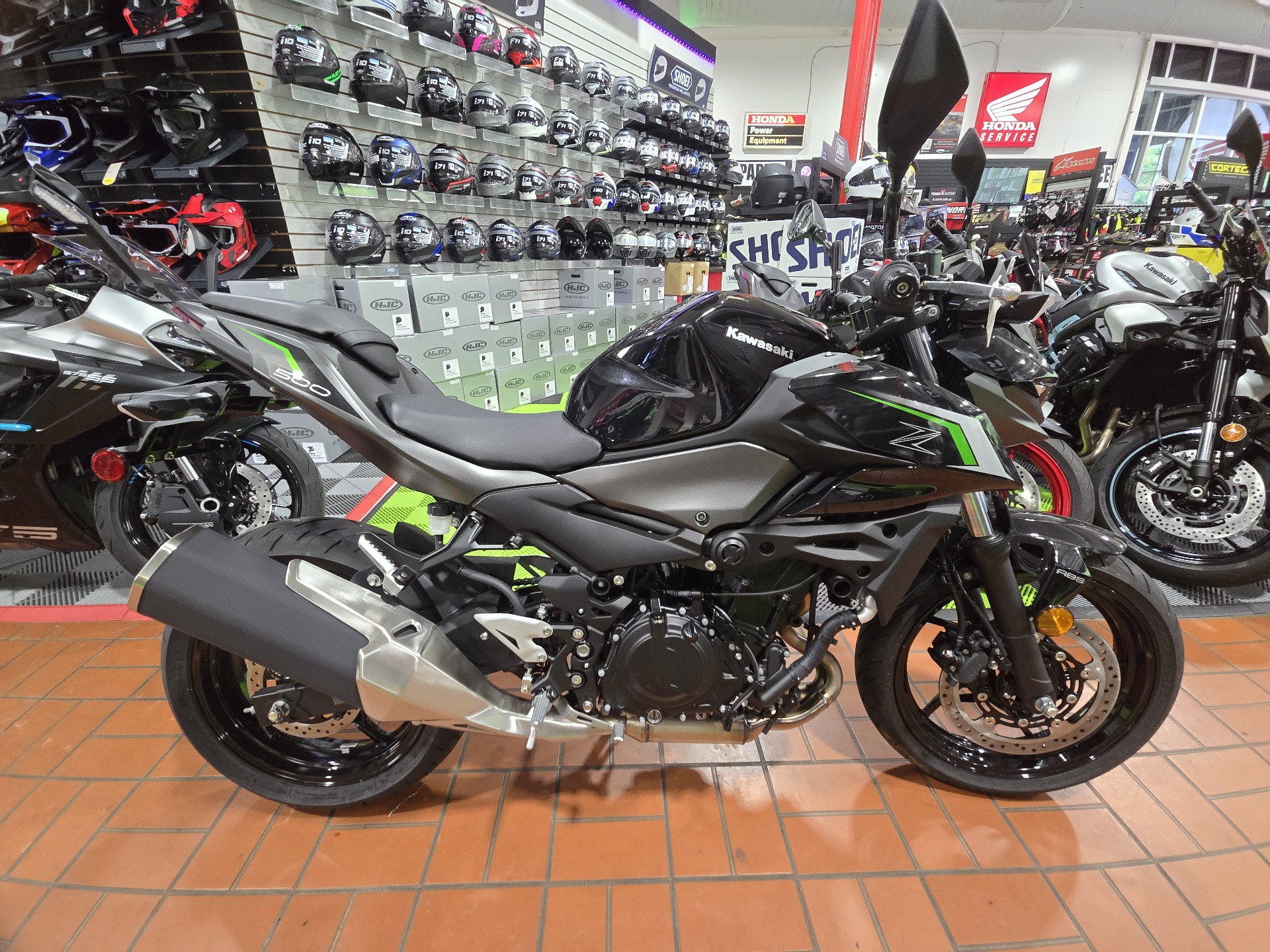 New 2025 Kawasaki Z500 ABS, Wake Forest NC | Specs, Price