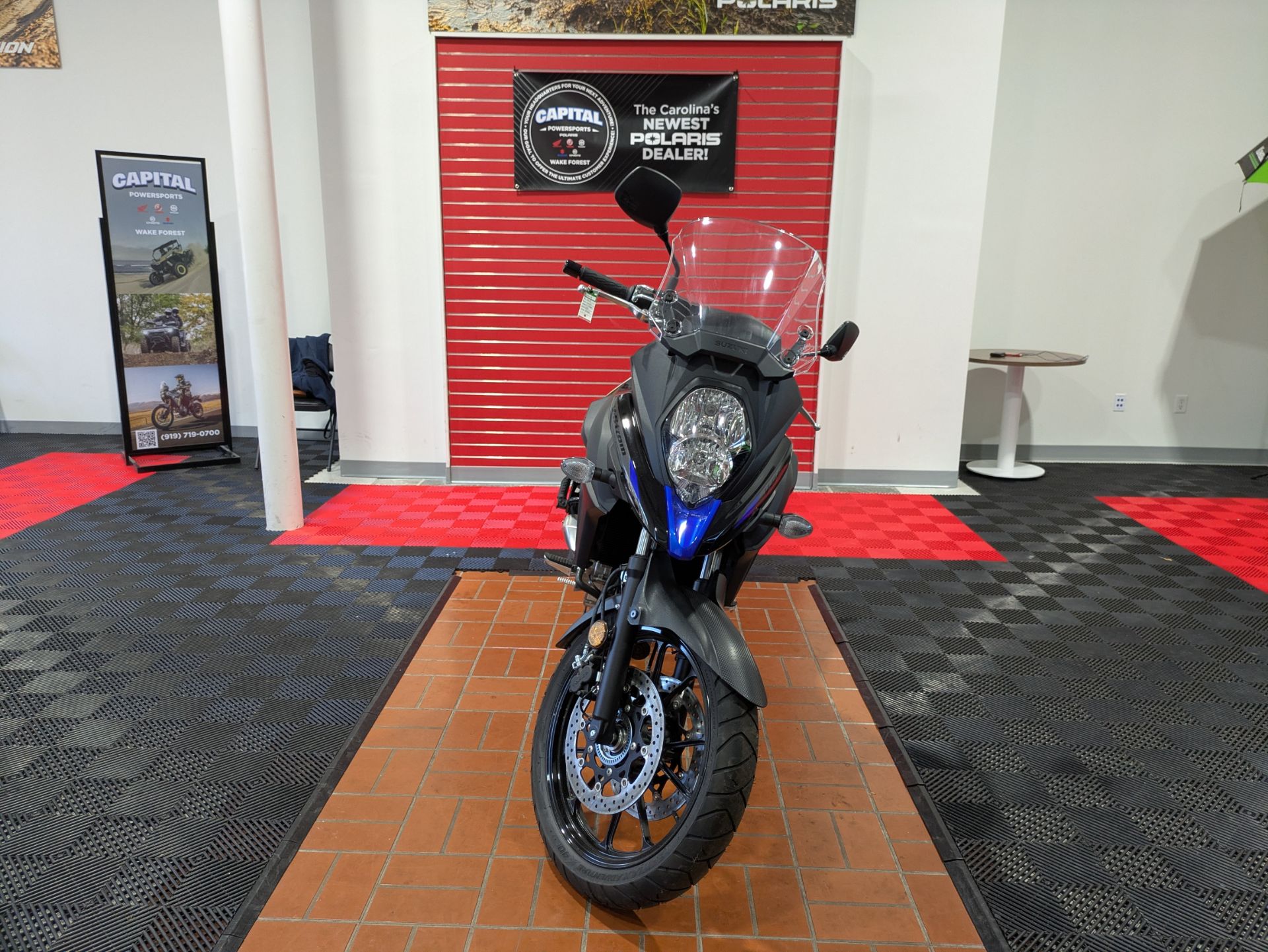 2025 Suzuki V-Strom 650 9