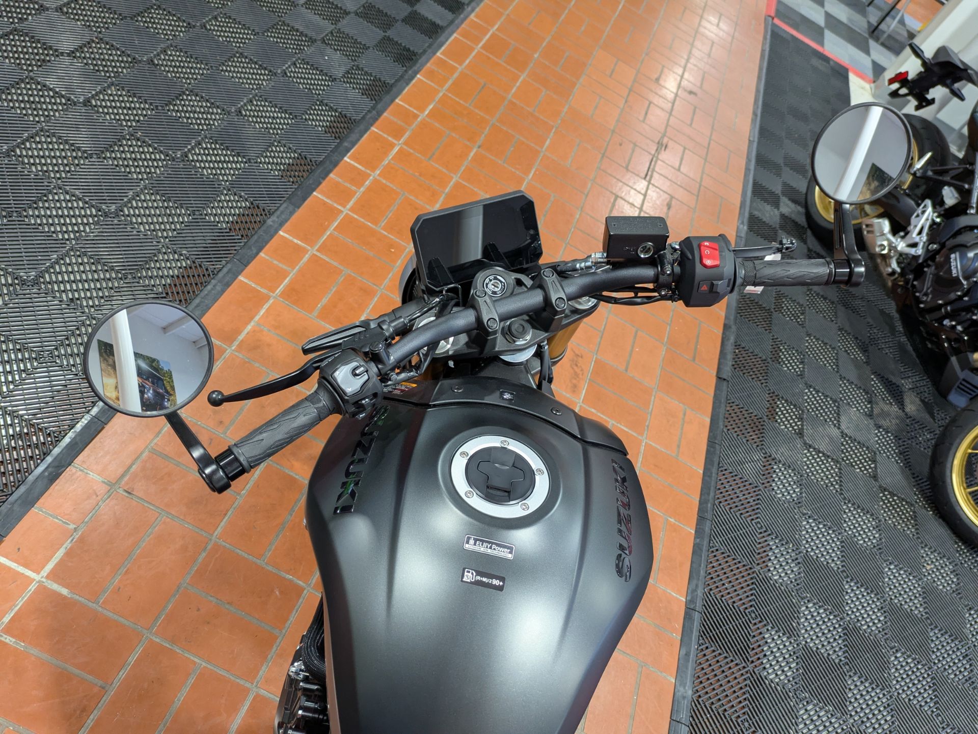 2026 Suzuki GSX-8T 12