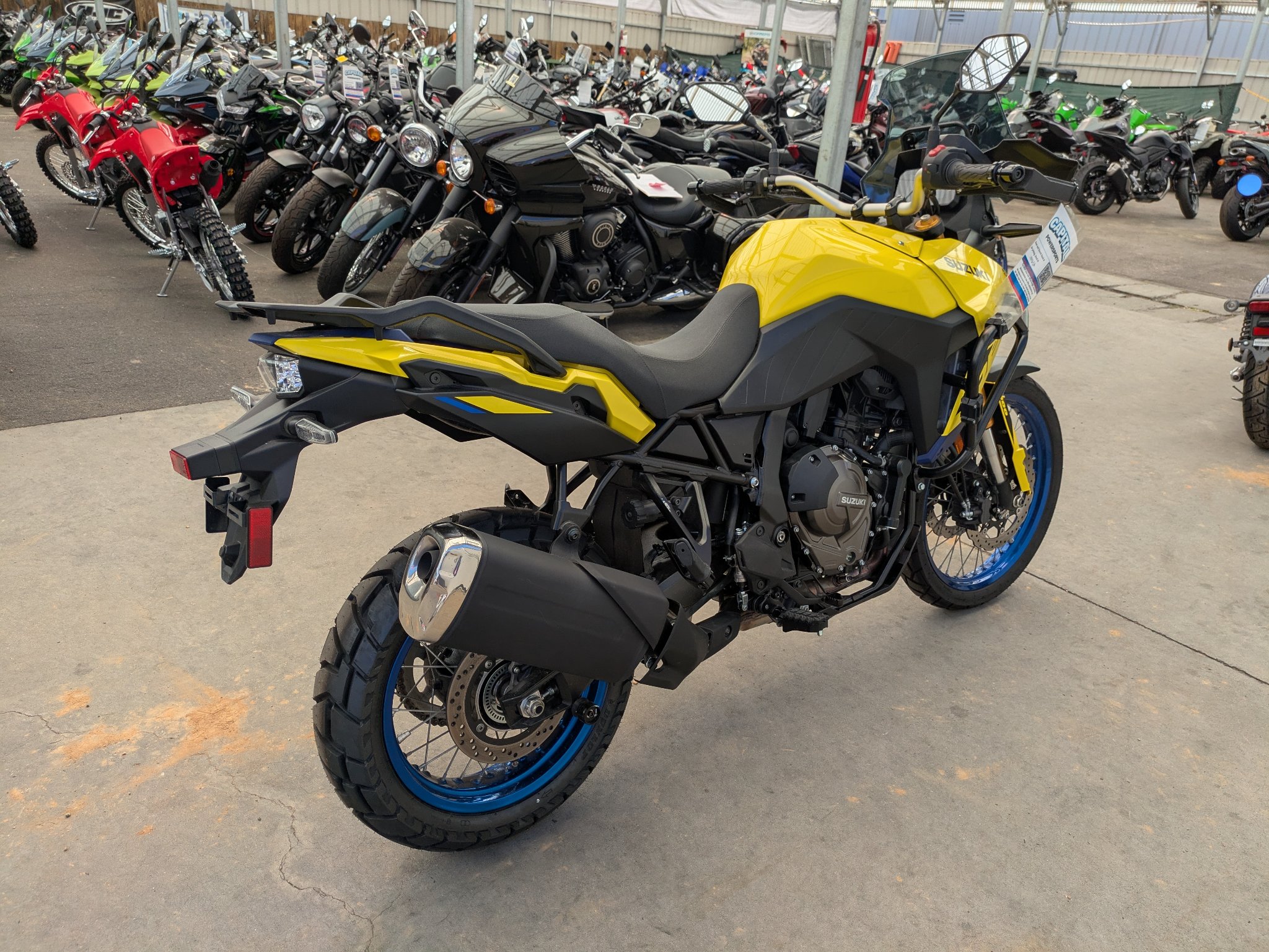 2025 Suzuki V-Strom 800DE Slide