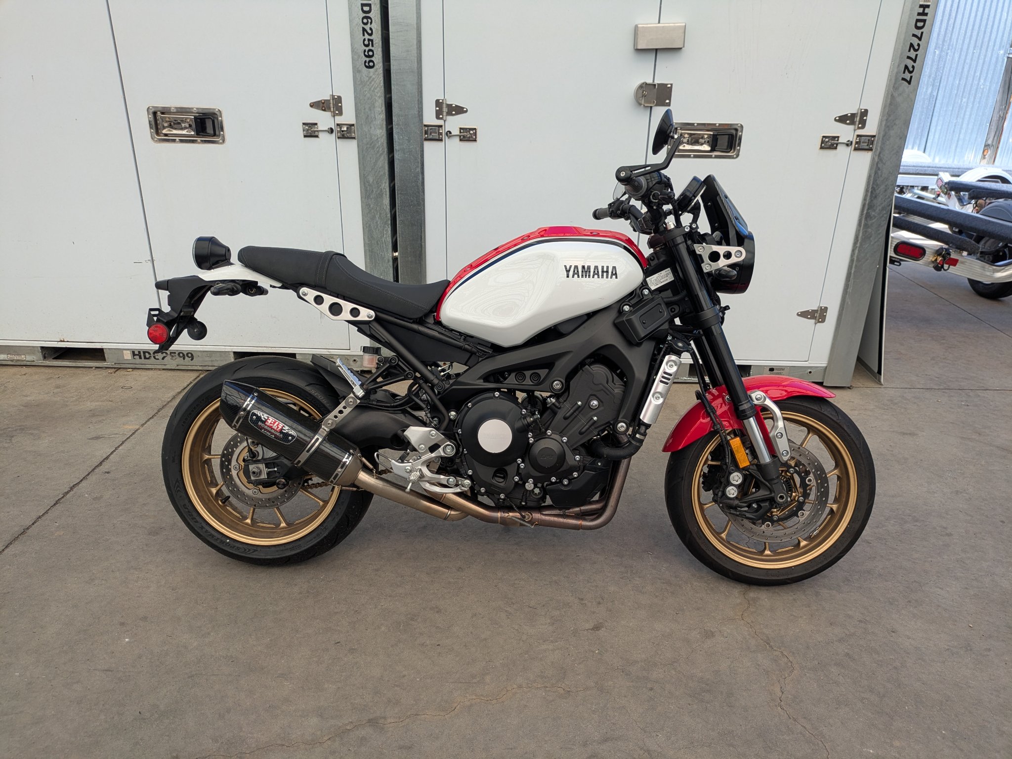 2021 Yamaha XSR900 Slide