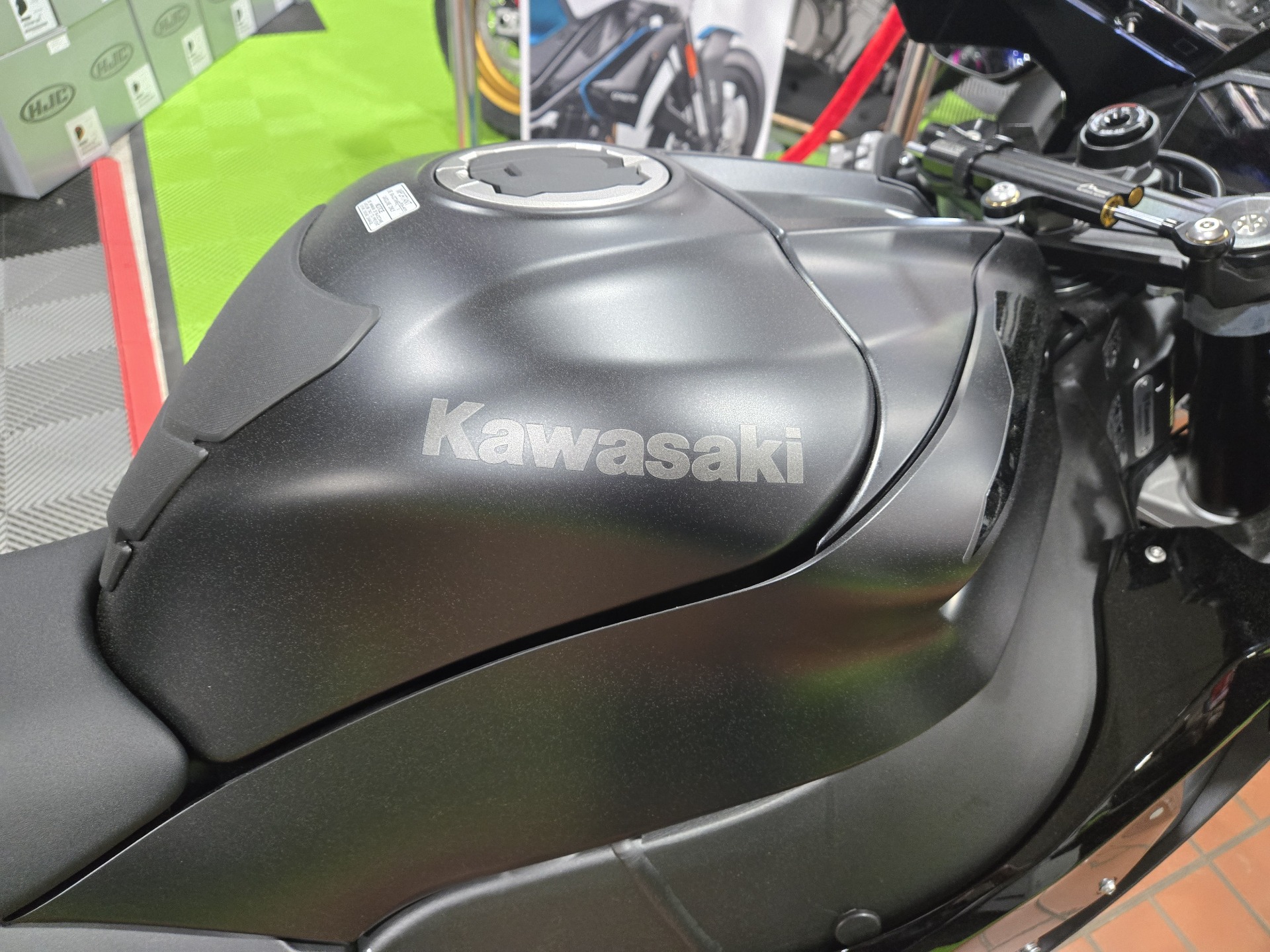 N2OR1　N2BK1 2025 Kawasaki Ninja® ZX™-10RR ABS | RideNow Goodyear