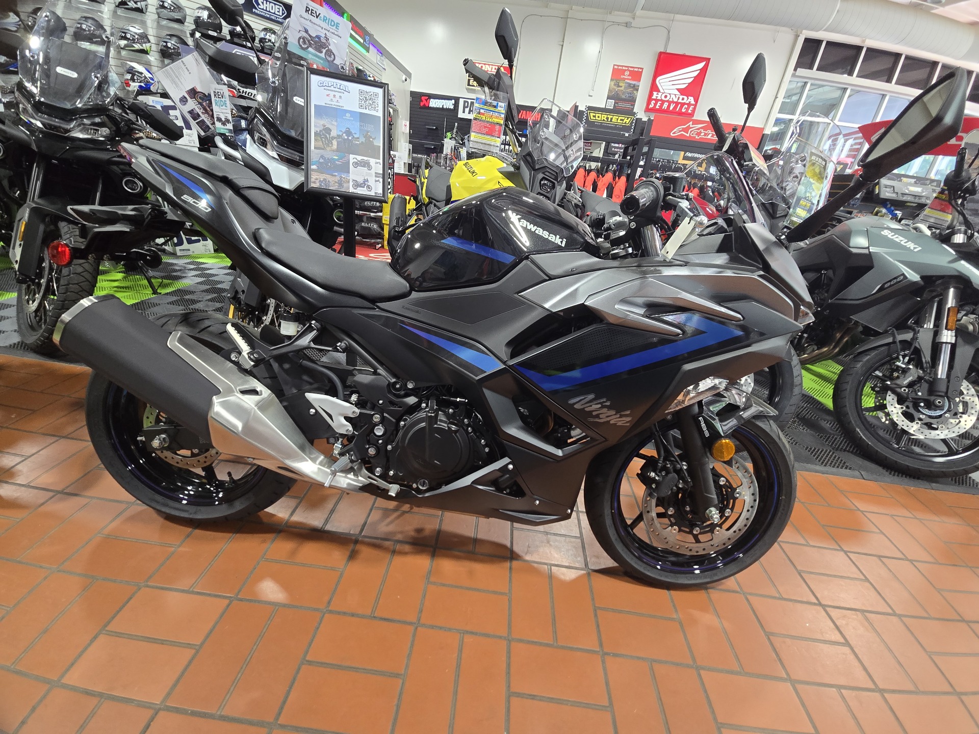【ナイトエギング】フォーカル6K1 New 2025 Kawasaki Ninja 500 ABS, Wake Forest NC | Specs