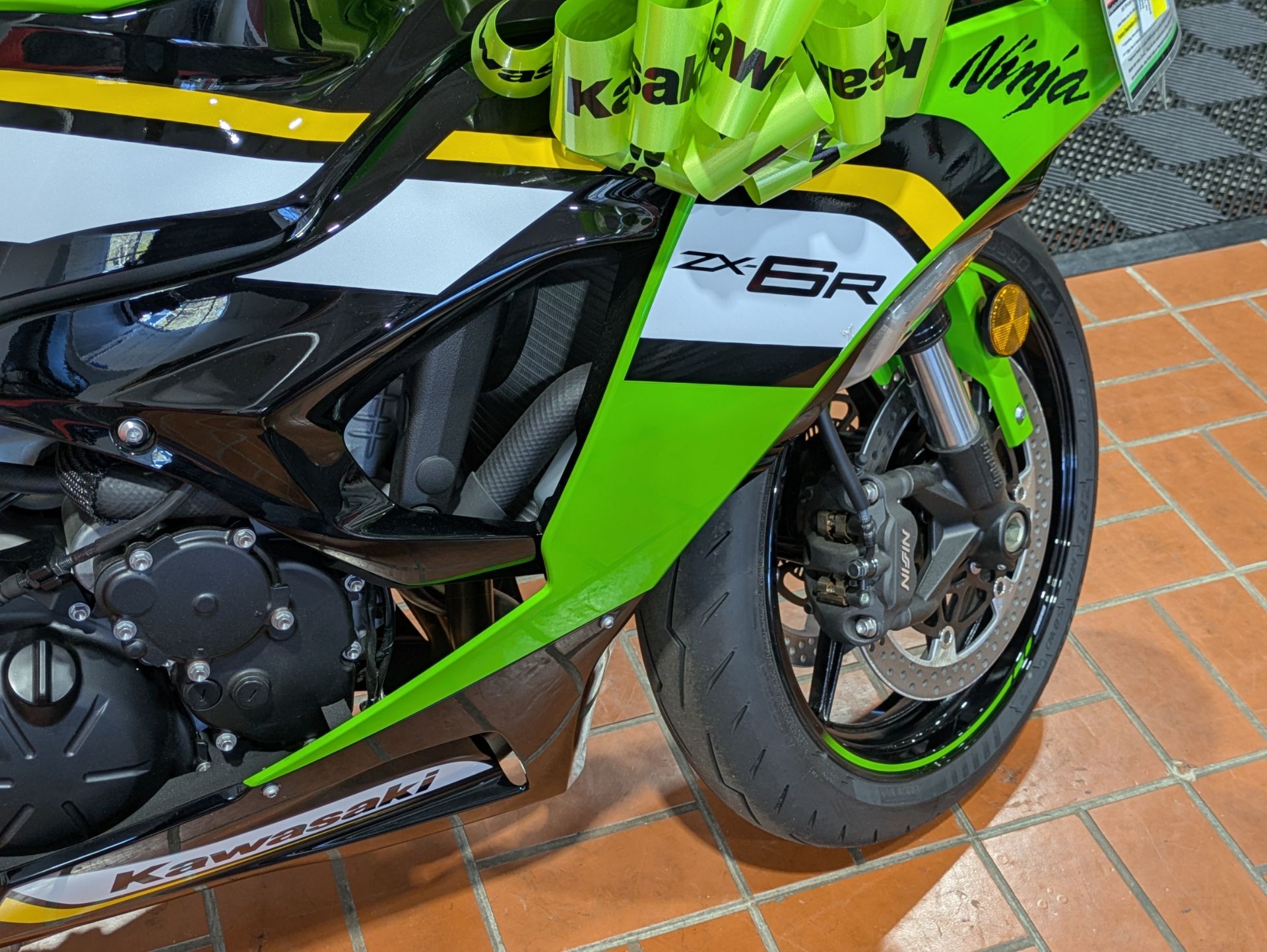 りんか New 2025 Kawasaki Ninja ZX-10R KRT Edition Lime Green / Ebony