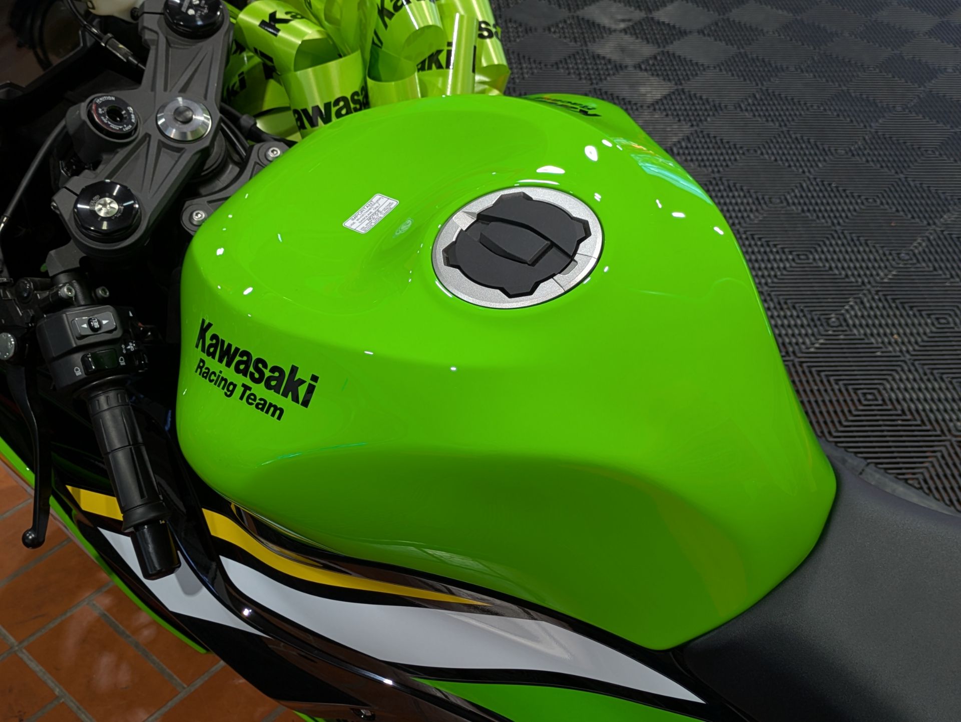 Kサ3.6◯● green skyページ●◯ New 2025 Kawasaki Ninja ZX-6R KRT Edition, Wake Forest NC | Specs