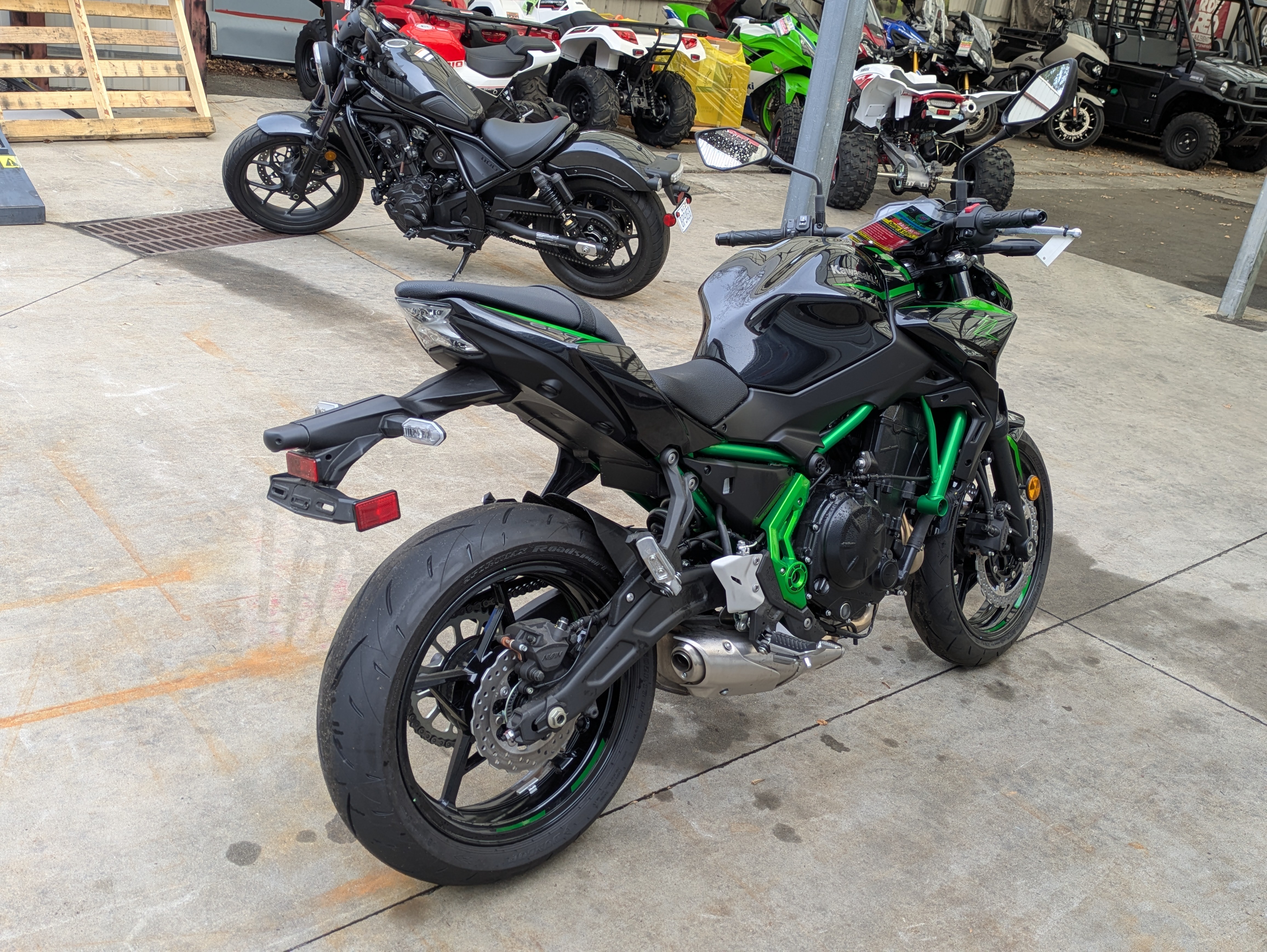 New 2025 Kawasaki Z650 ABS, Wake Forest NC | Specs, Price, Photos