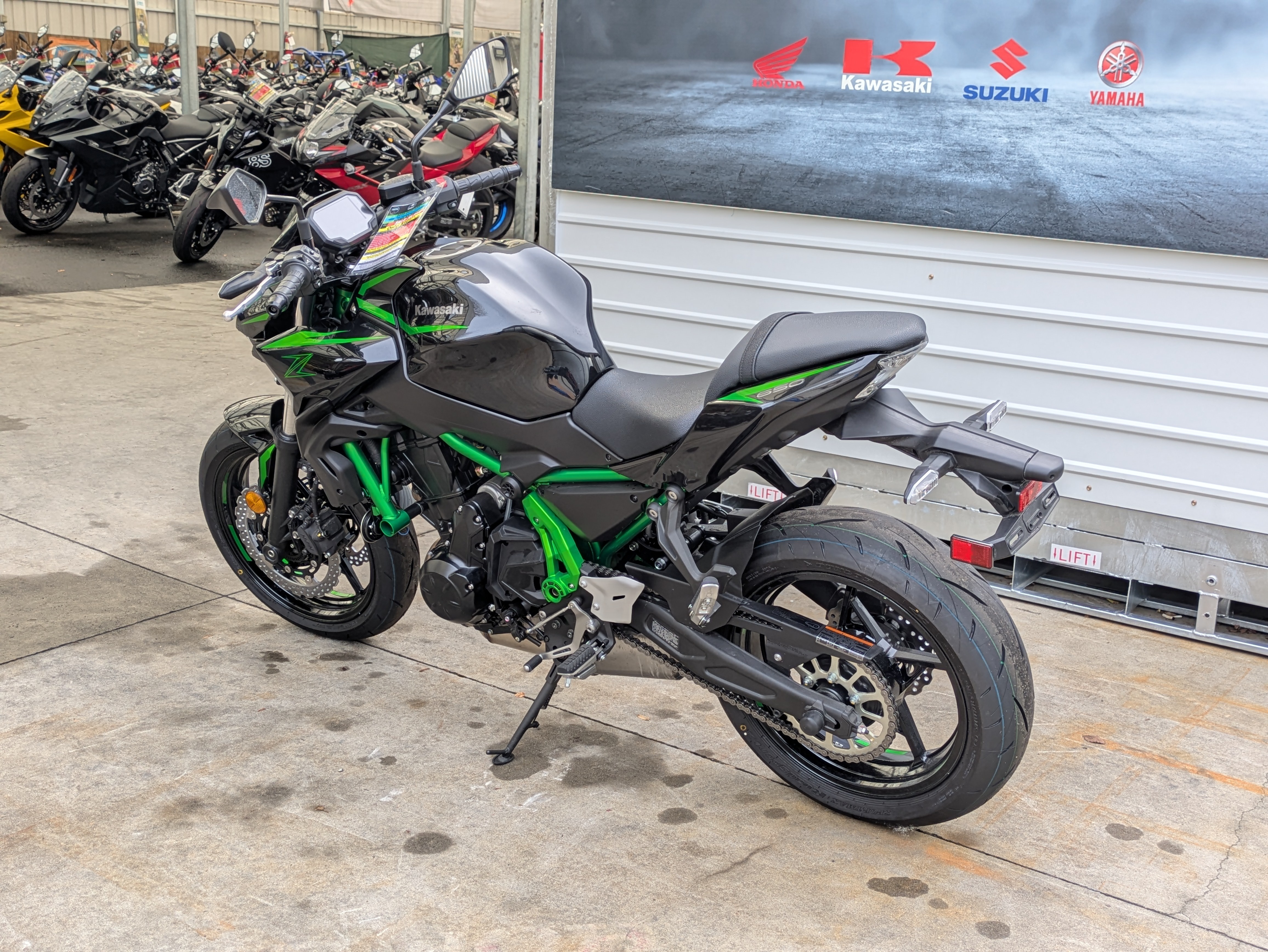 チョロＱ　350 NO.70 Logo Green New 2025 Kawasaki Z650 ABS, Wake Forest NC | Specs, Price, Photos