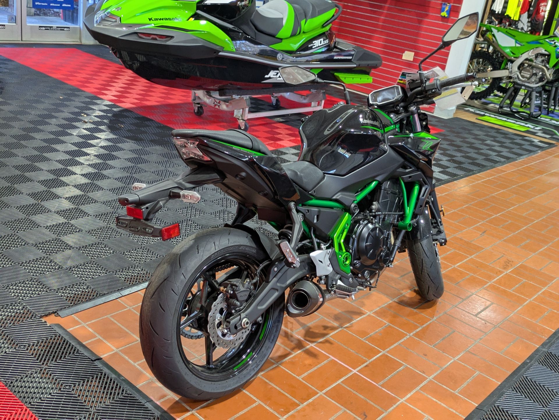 New 2025 Kawasaki Z650 ABS, Wake Forest NC | Specs, Price, Photos
