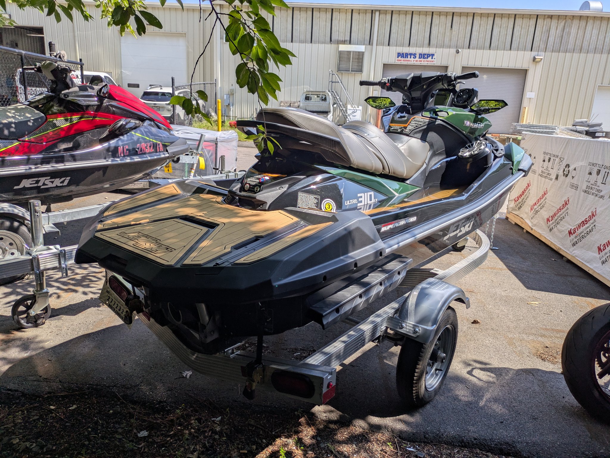 2024 Kawasaki Jet Ski Ultra 310LX Slide