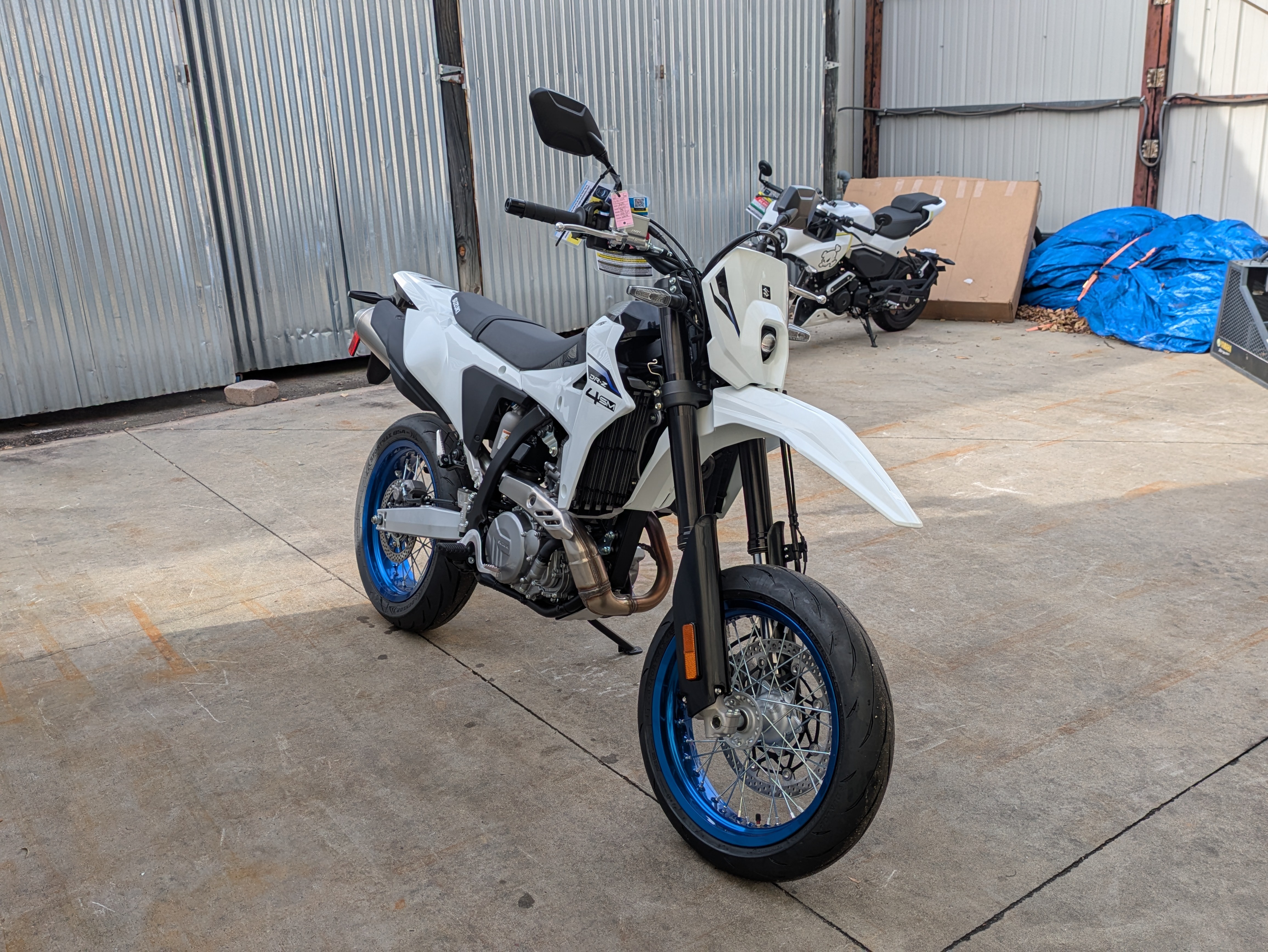 しろつめくさ New 2025 Suzuki DR-Z4SM, Wake Forest NC | Specs, Price, Photos