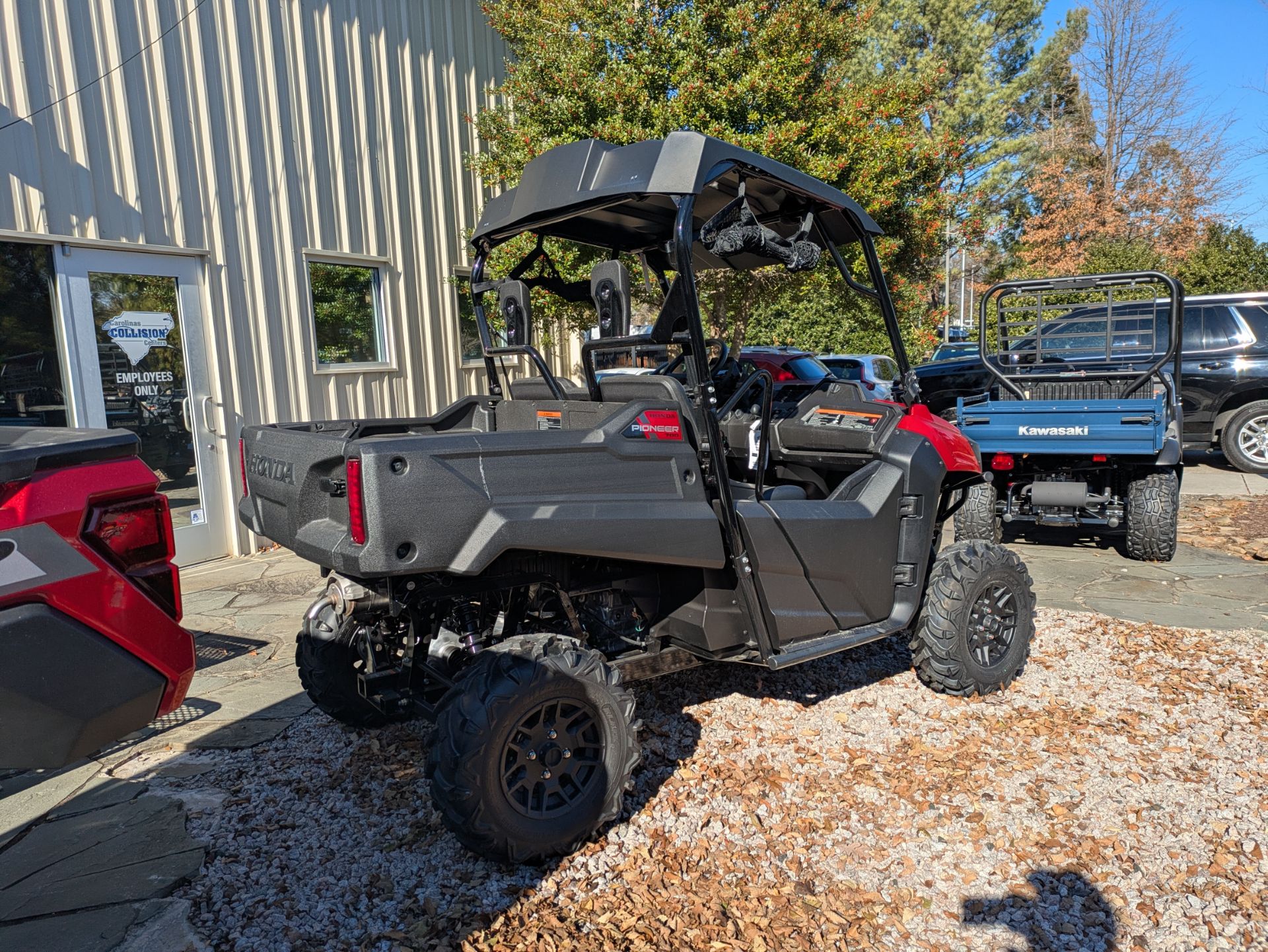 2025 Honda Pioneer 700 Deluxe 3