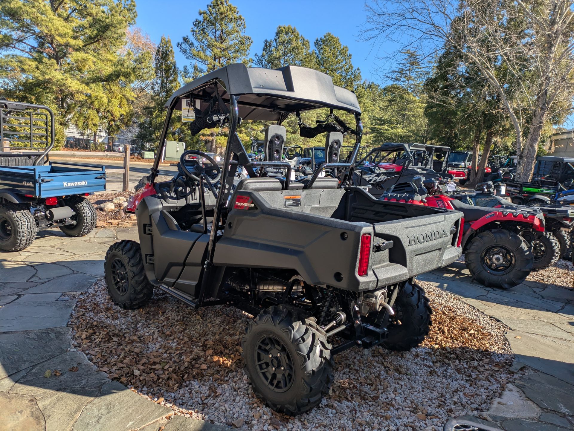 2025 Honda Pioneer 700 Deluxe 5