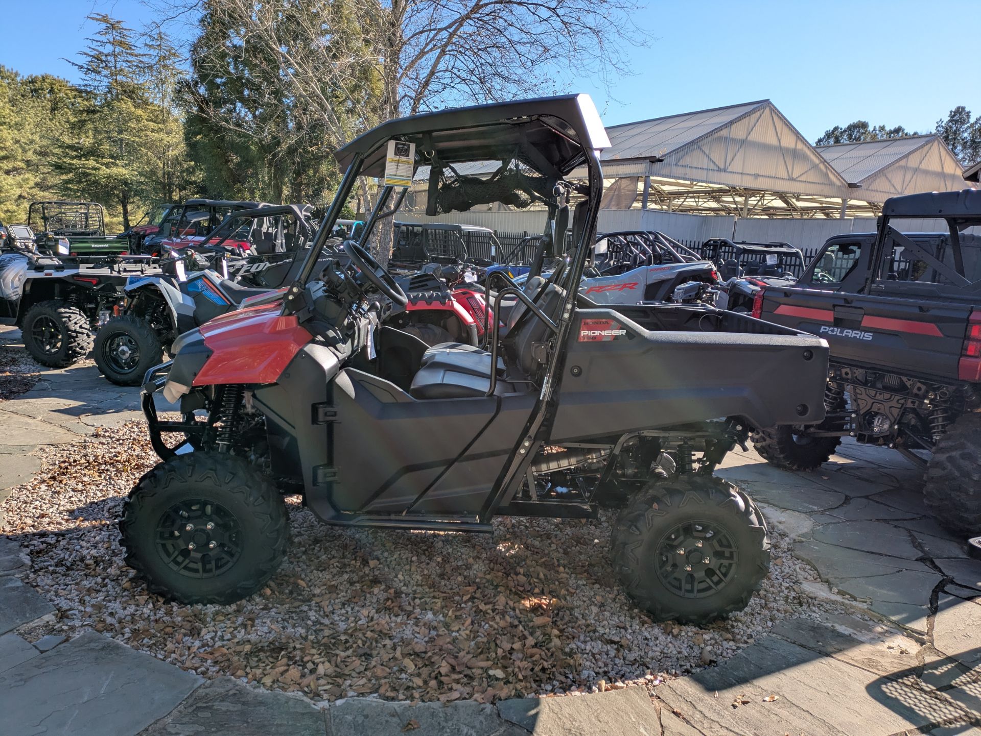 2025 Honda Pioneer 700 Deluxe 6