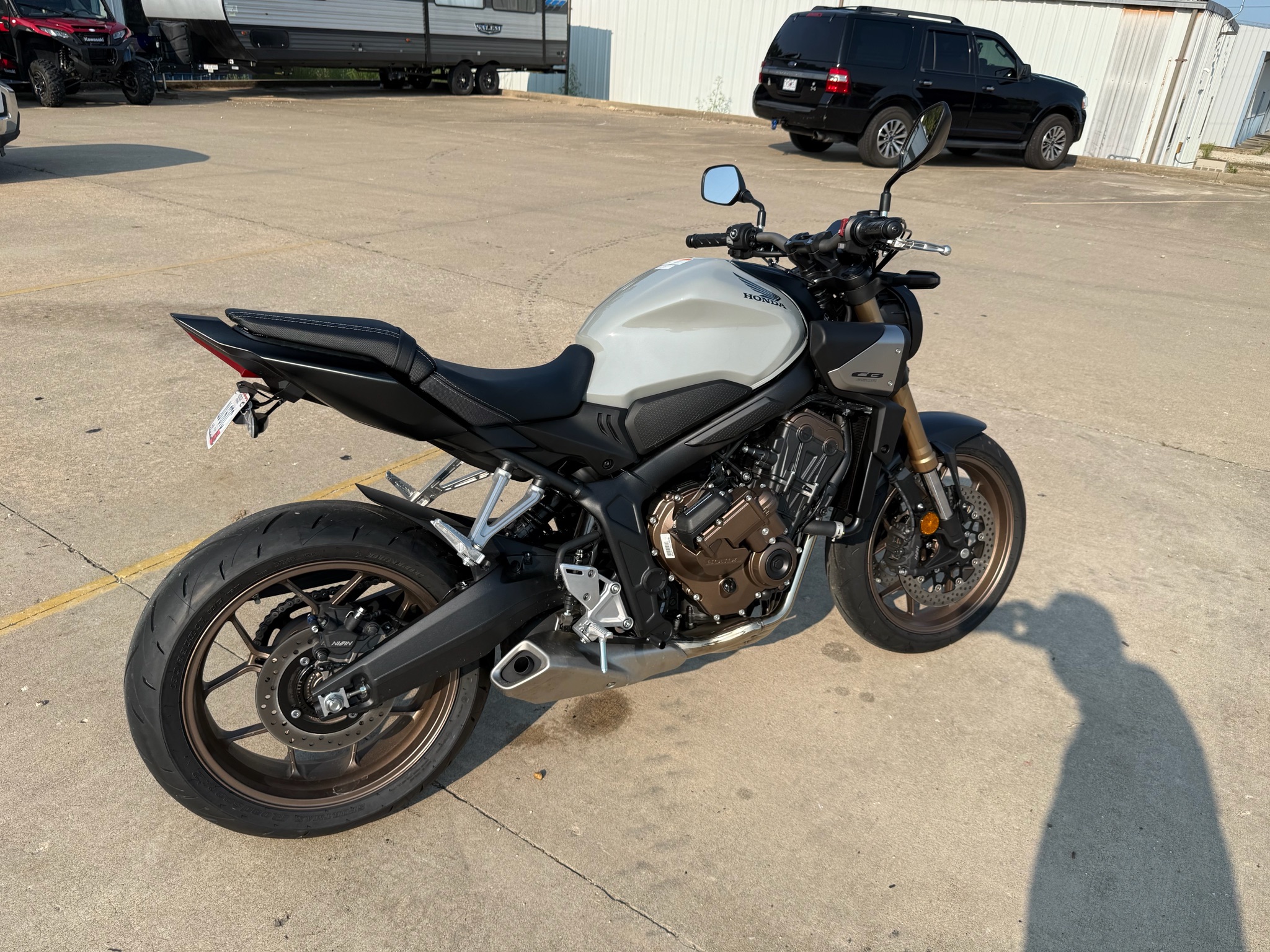 2025 Honda CB650R E-Clutch 2
