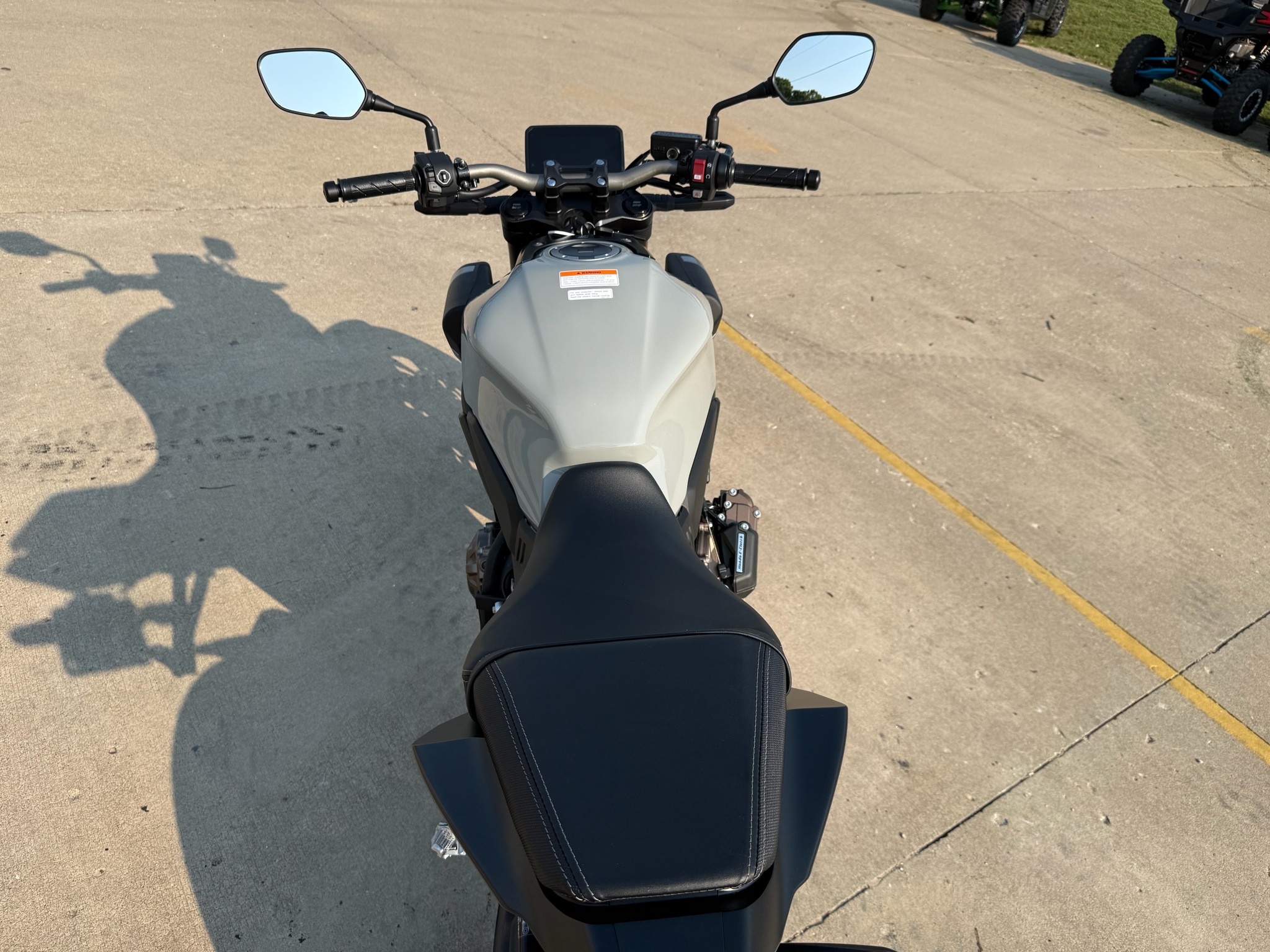 2025 Honda CB650R E-Clutch 4