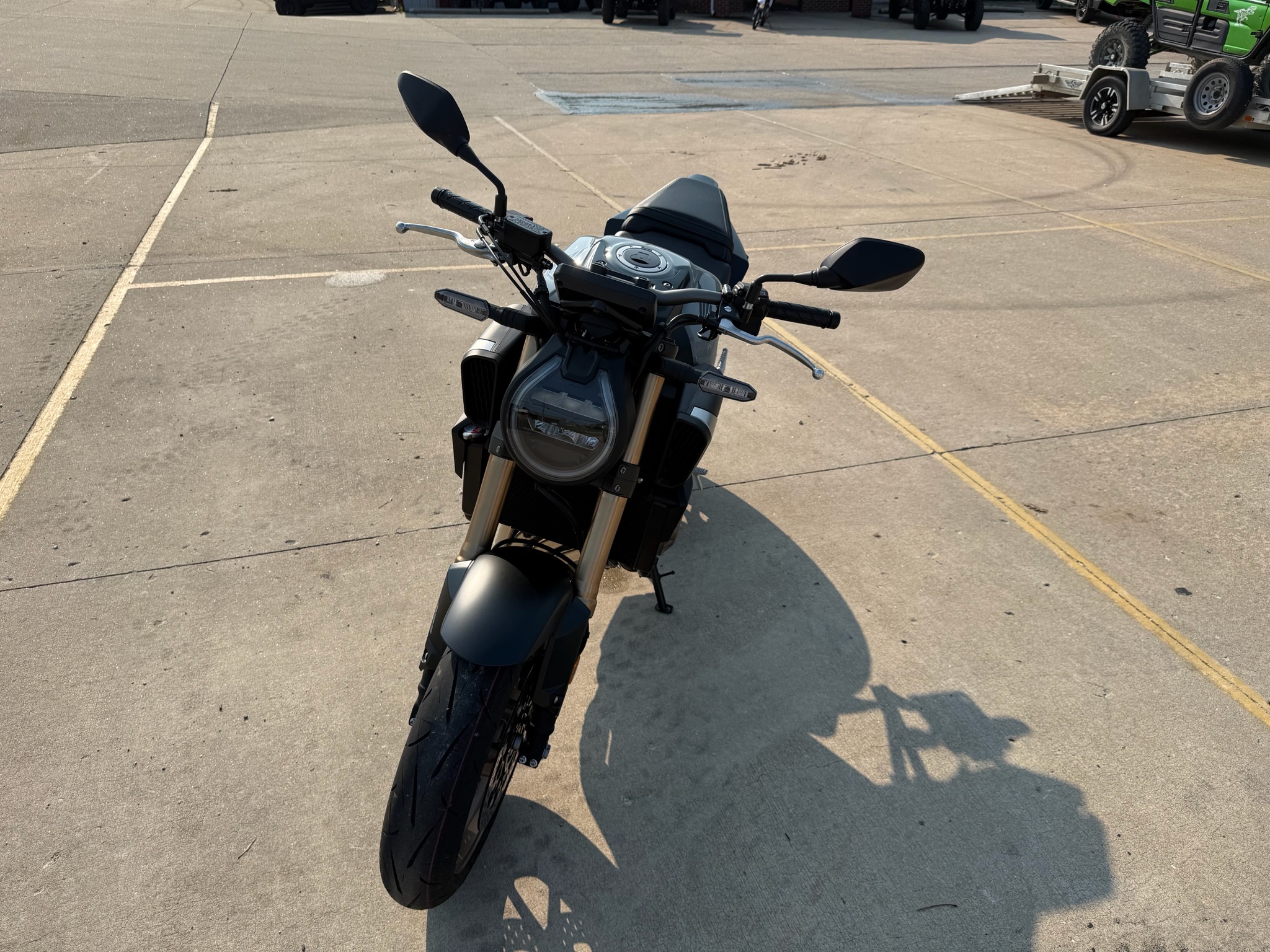2025 Honda CB650R E-Clutch 8