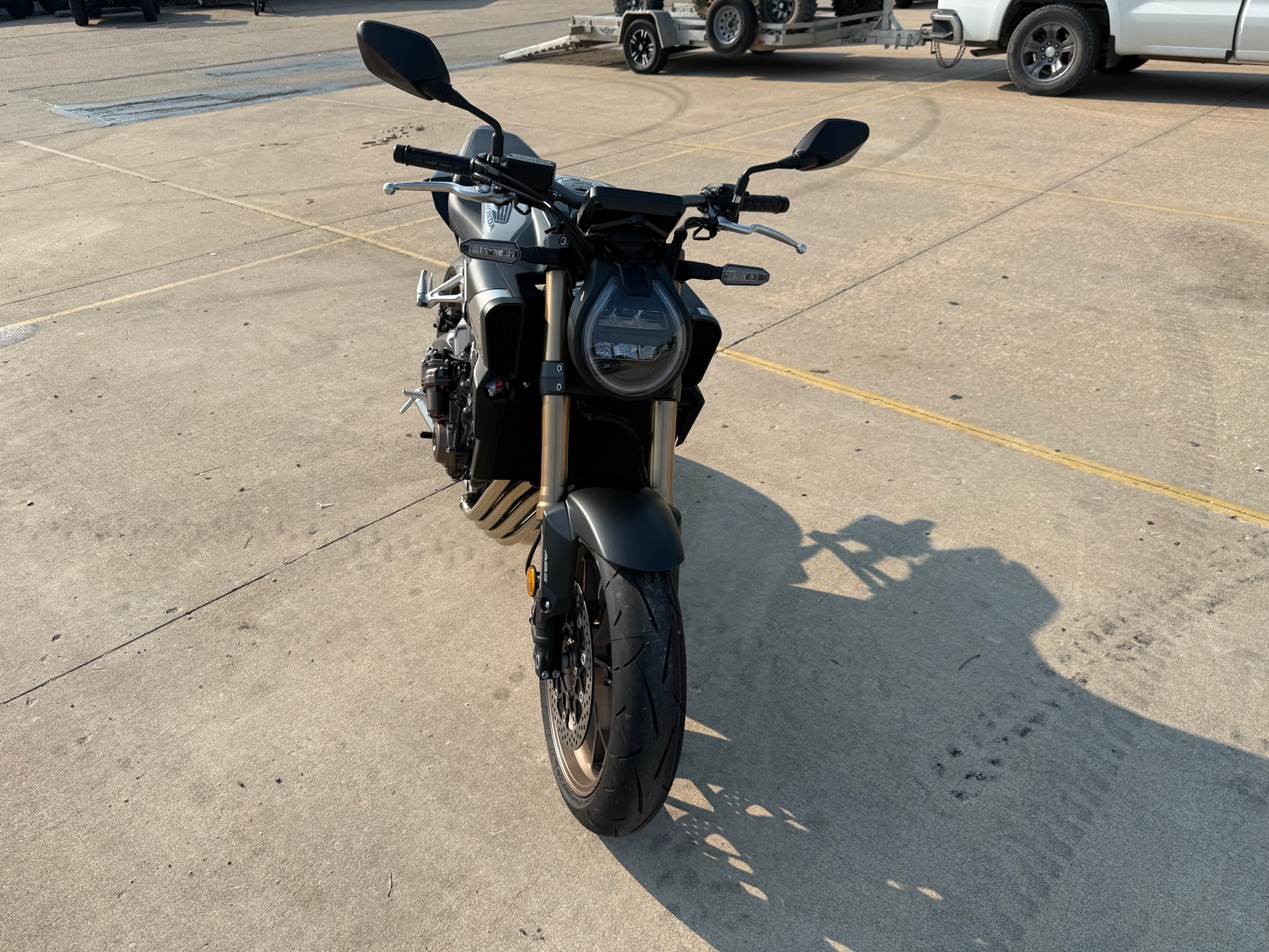 2025 Honda CB650R E-Clutch 9