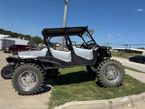 2025 Honda Pioneer 1000-6 Deluxe Crew — photo 1 of 34
