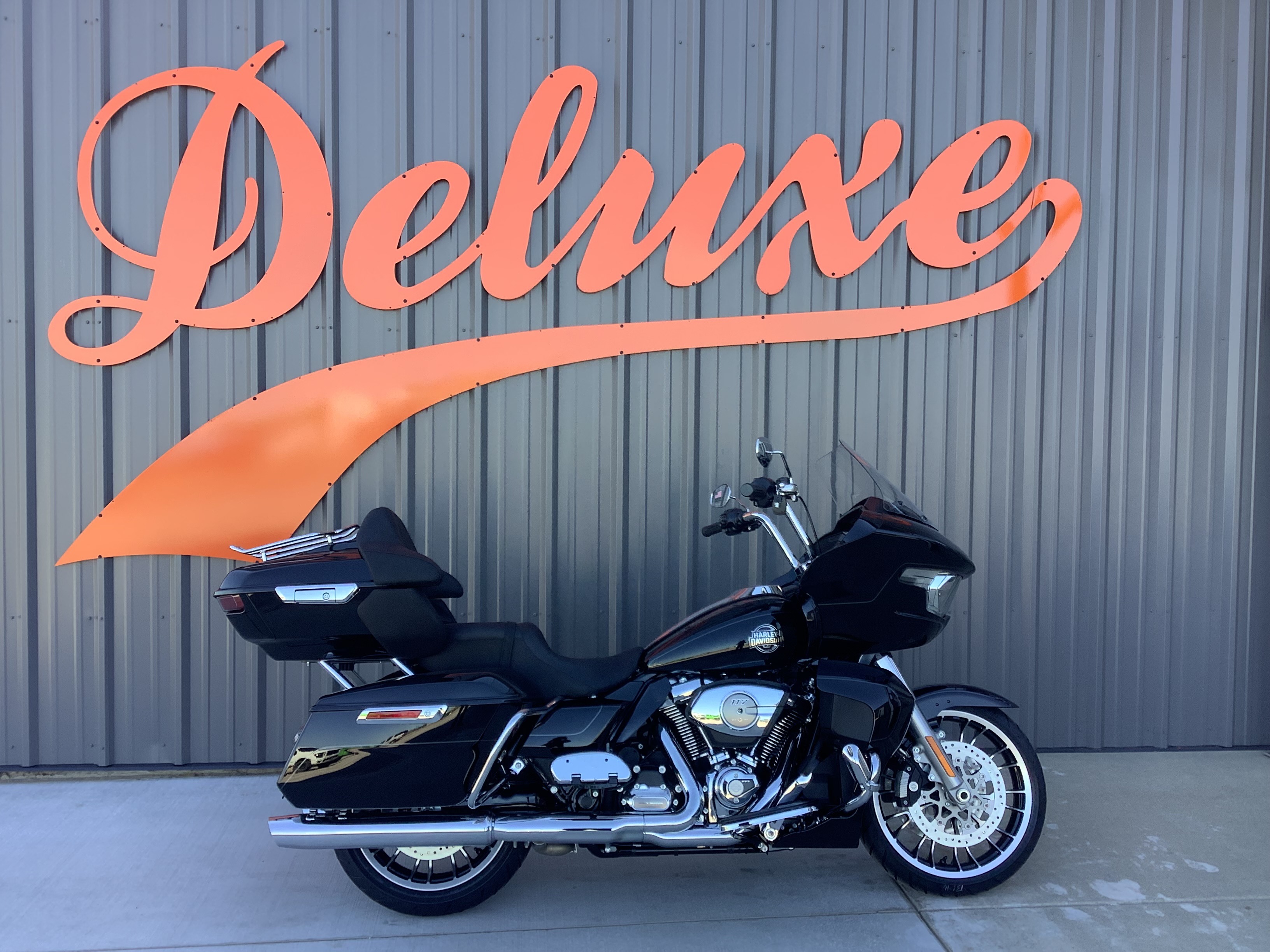 2026 Harley-Davidson Road Glide® Limited 1