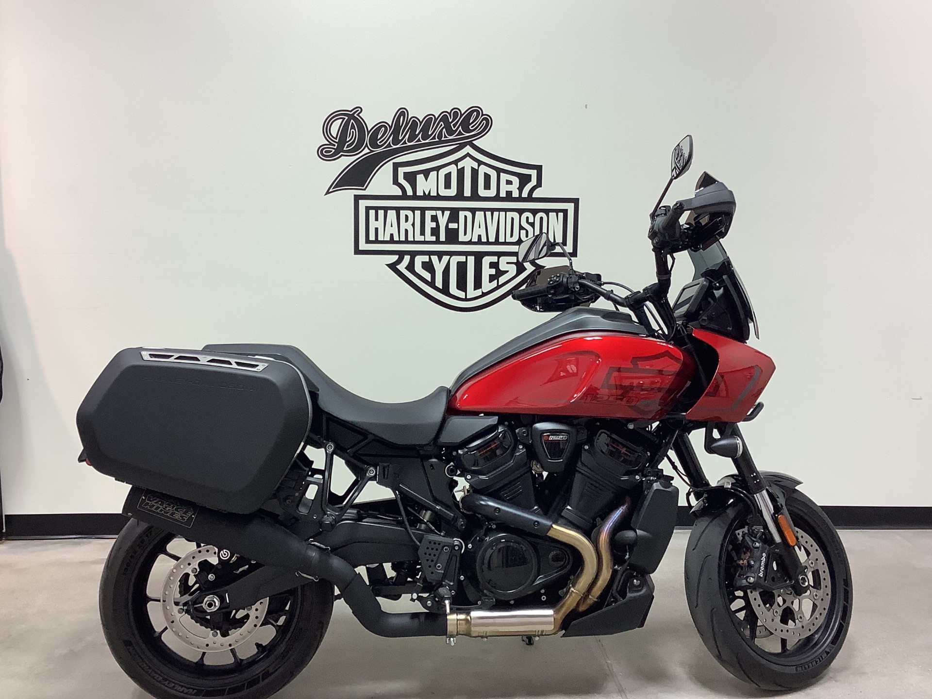 2025 Pan America® 1250 ST