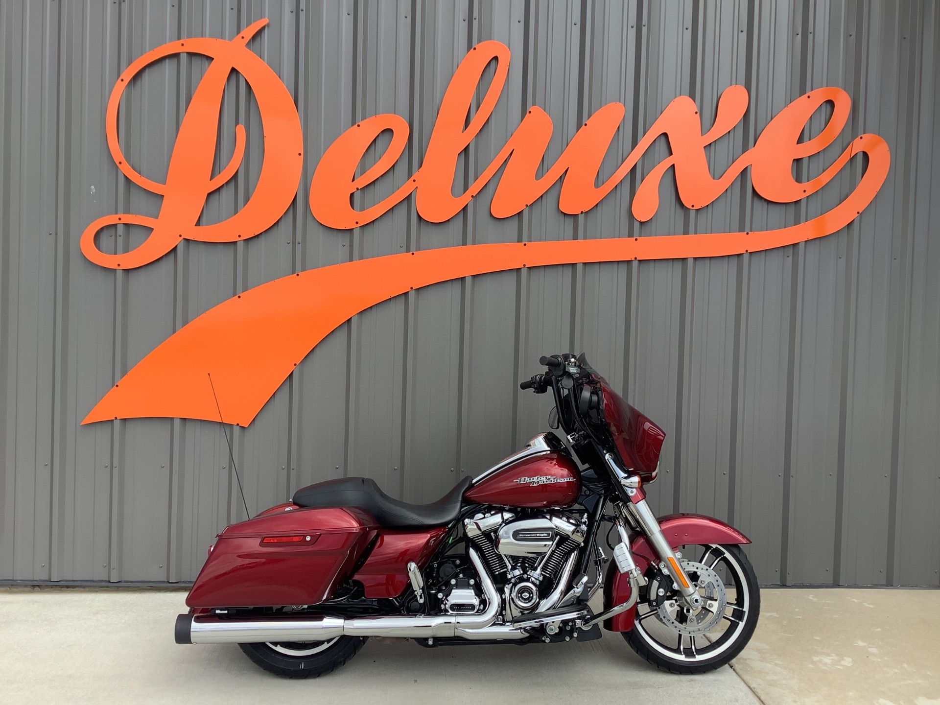 2017 Harley-Davidson Street Glide® Special 1