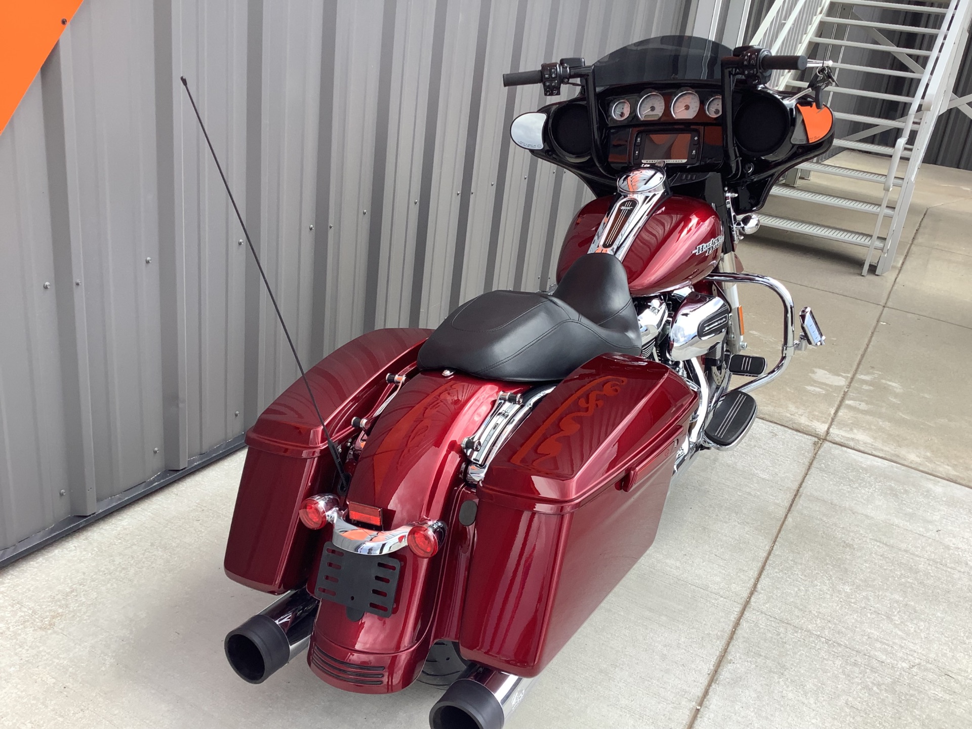 2017 Harley-Davidson Street Glide® Special 3